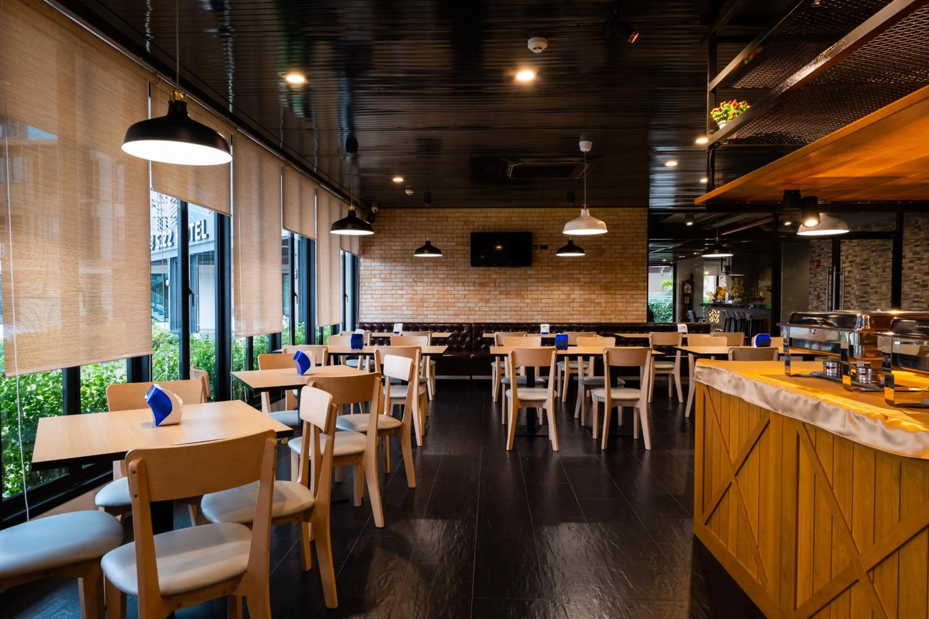 Restaurant/places to eat in S.22 Hotel Suratthani