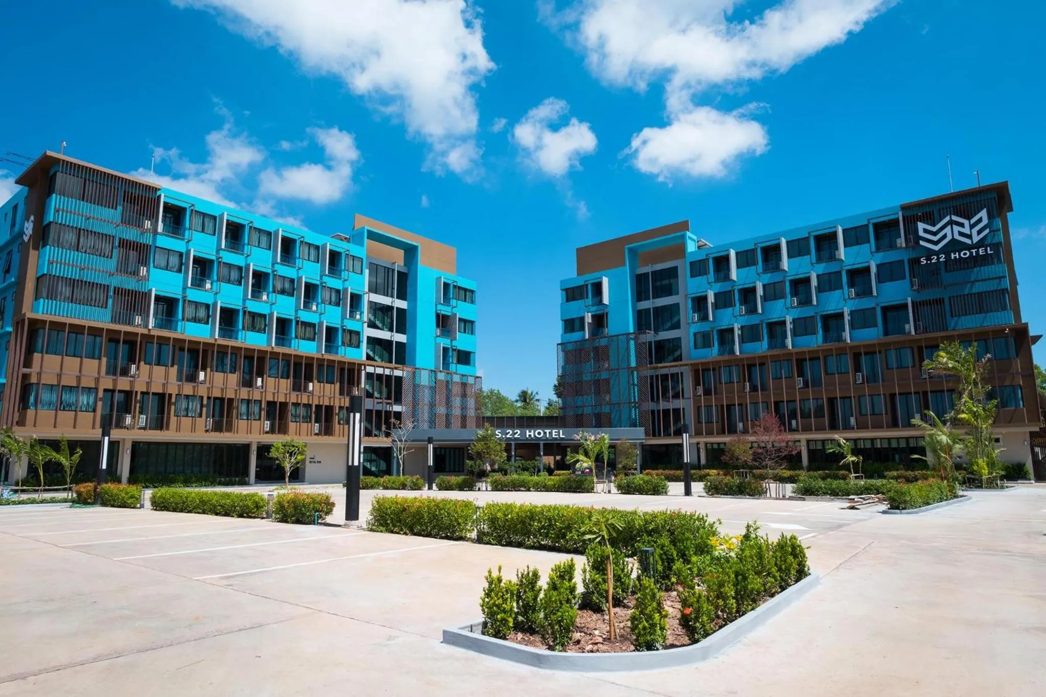 Logo/Certificate/Sign in S.22 Hotel Suratthani