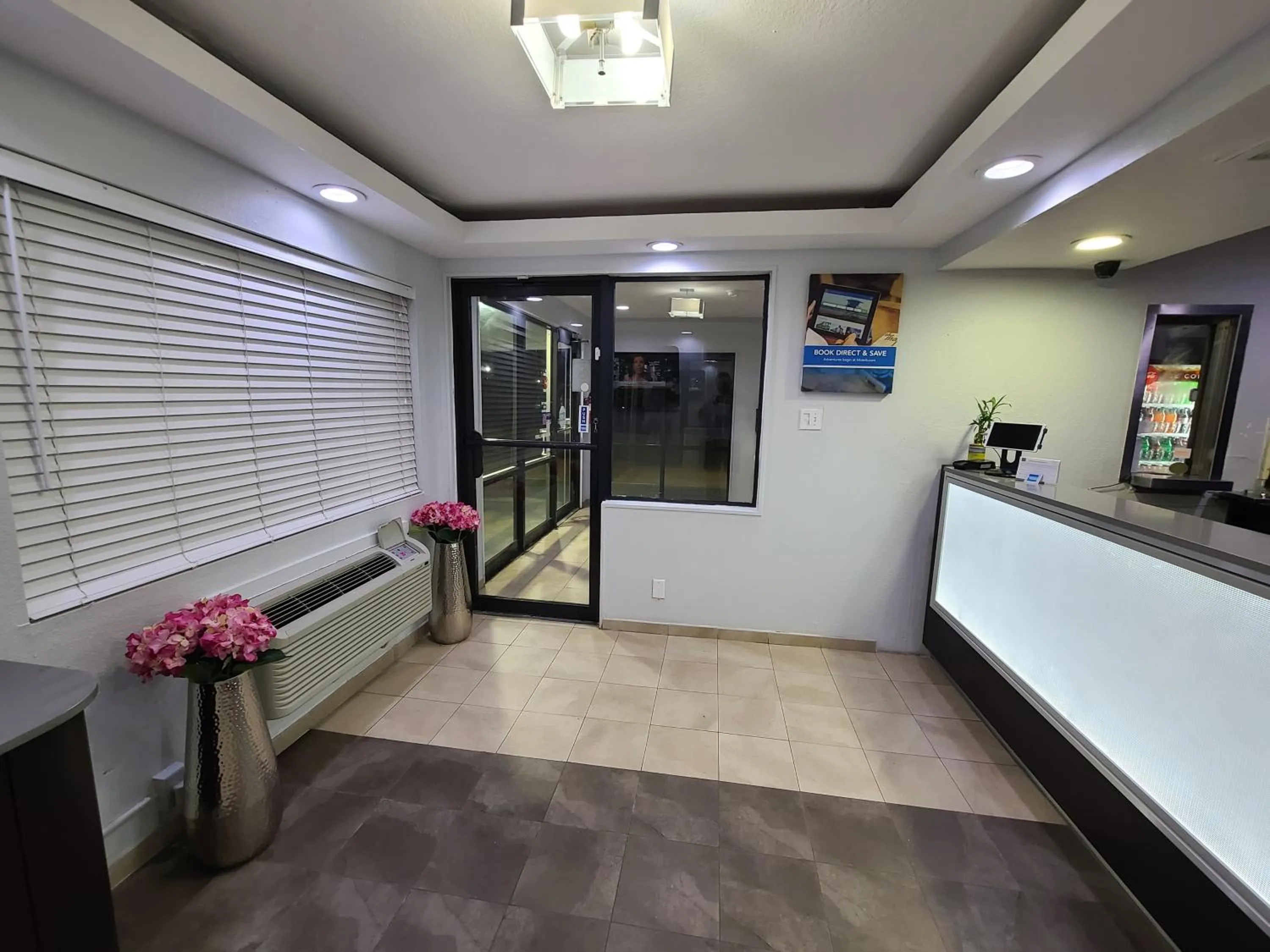 Lobby or reception in Motel 6-Dayton, OH