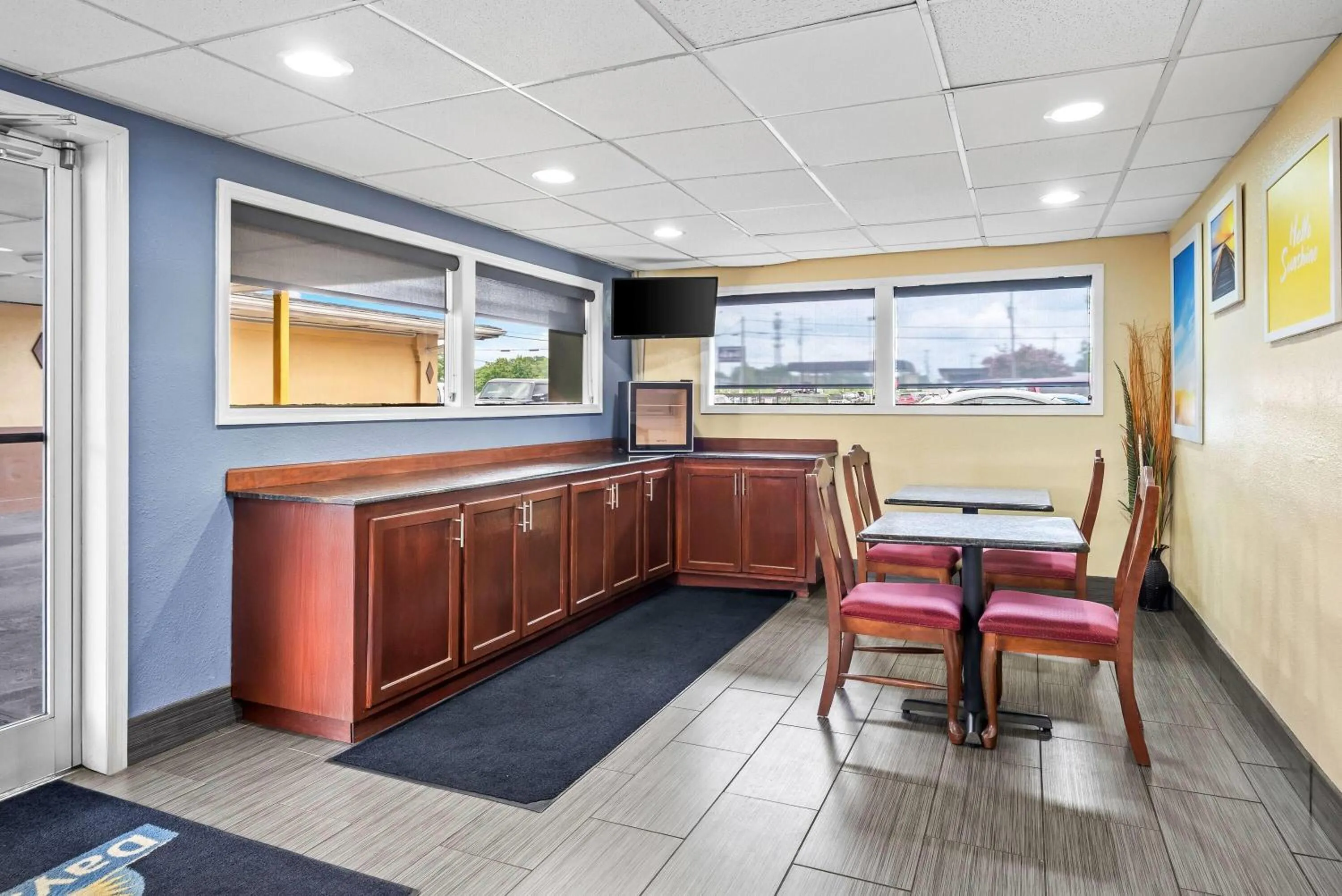 Restaurant/places to eat in Days Inn by Wyndham Jacksonville NC