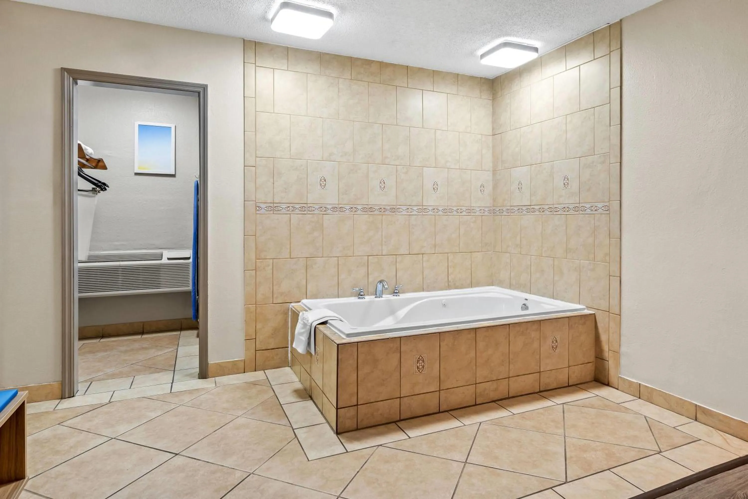 Photo of the whole room in Days Inn by Wyndham Jacksonville NC