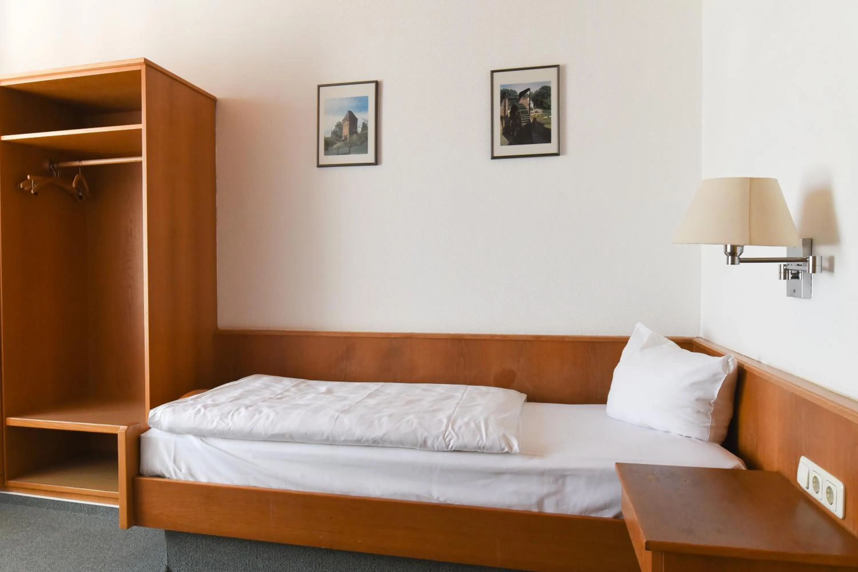 Bedroom, Bed in Ducky’s Restaurant | Events | Hotel