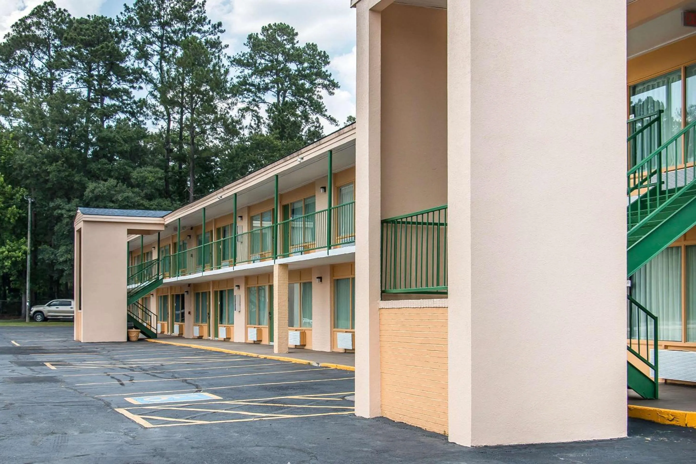 Property building in Quality Inn Hinesville - Fort Stewart Area