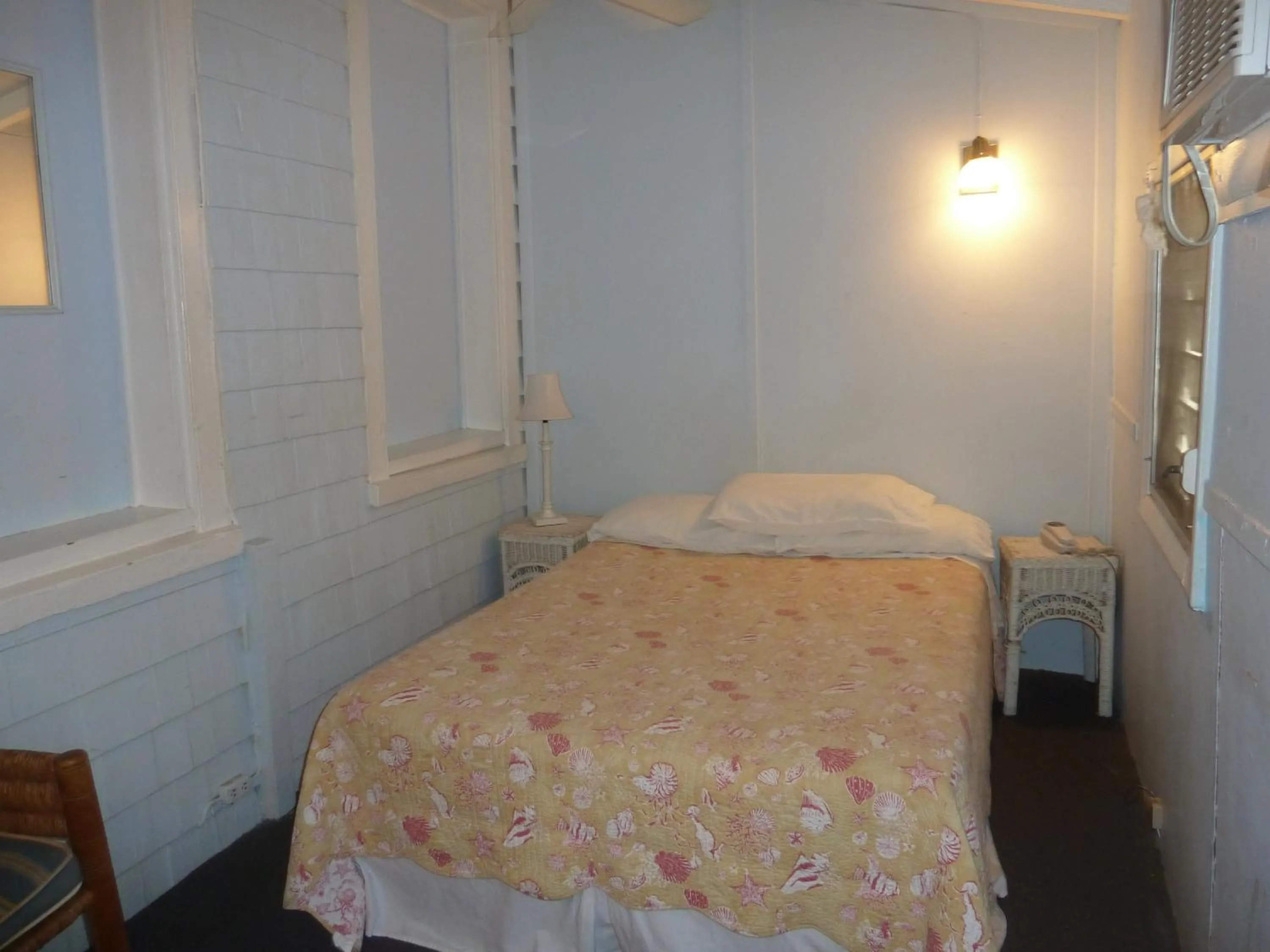 Bed in Galleon House Hotel