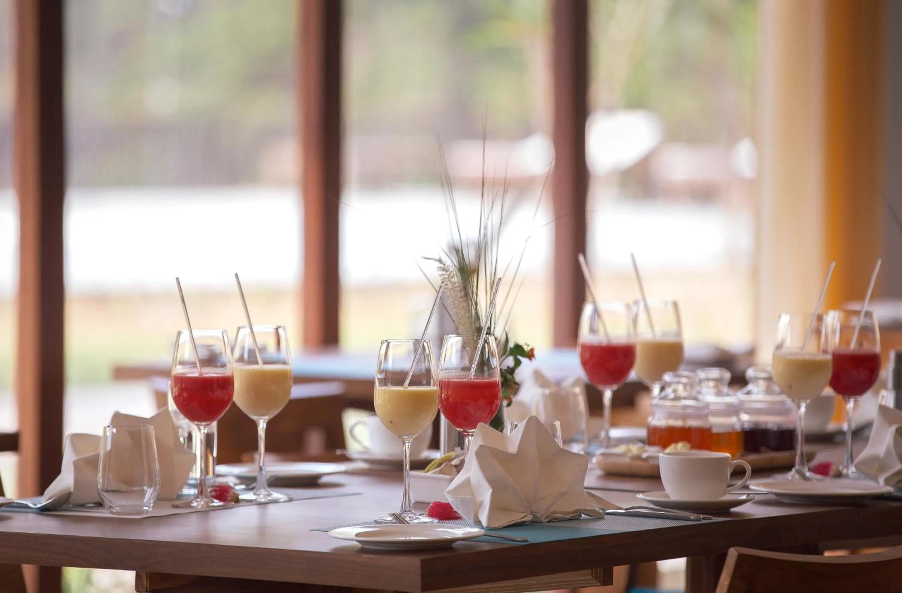 Restaurant/places to eat in Saraca Resort & Spa Corbett