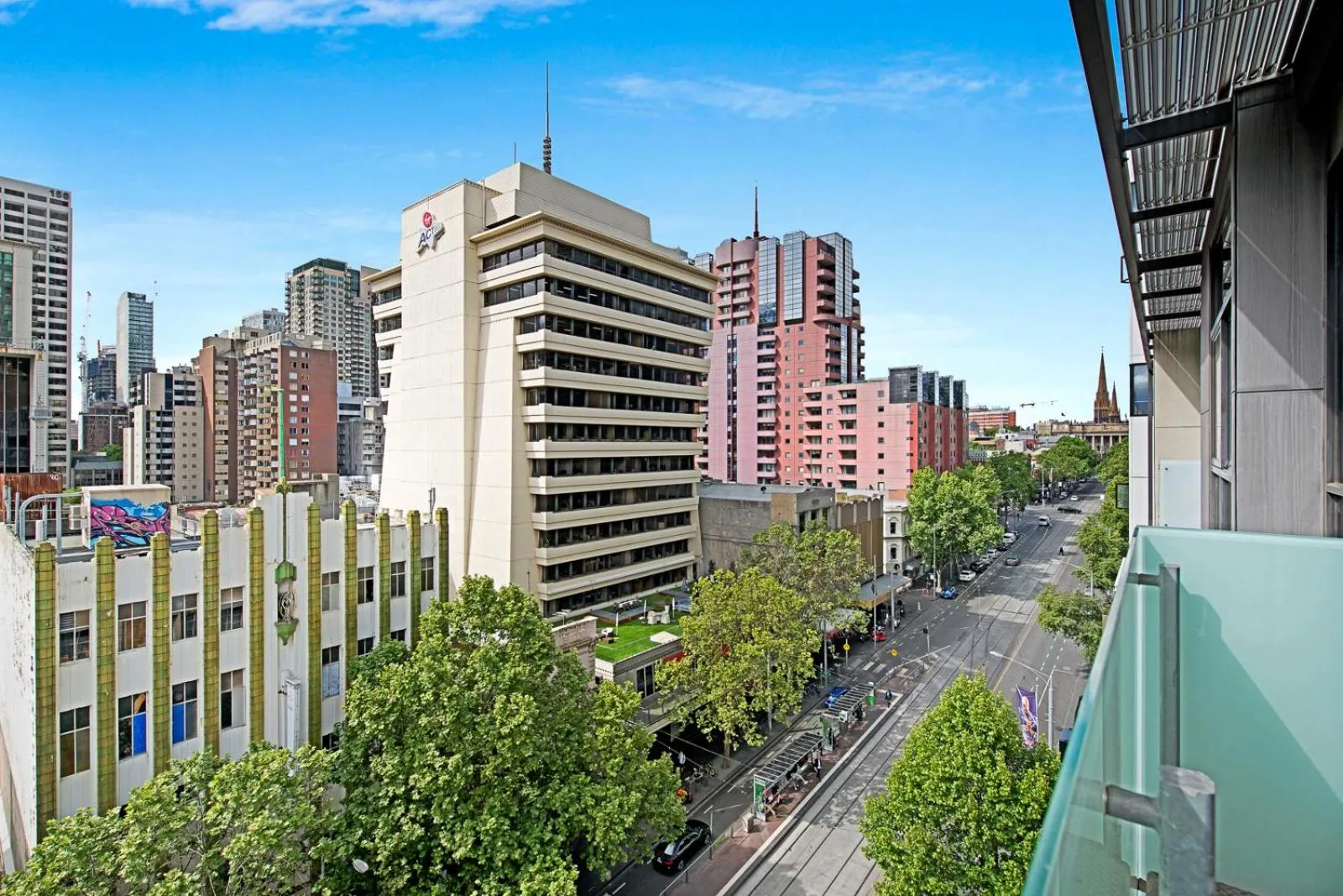 City view in Melbourne CBD Central Apartment Hotel Official