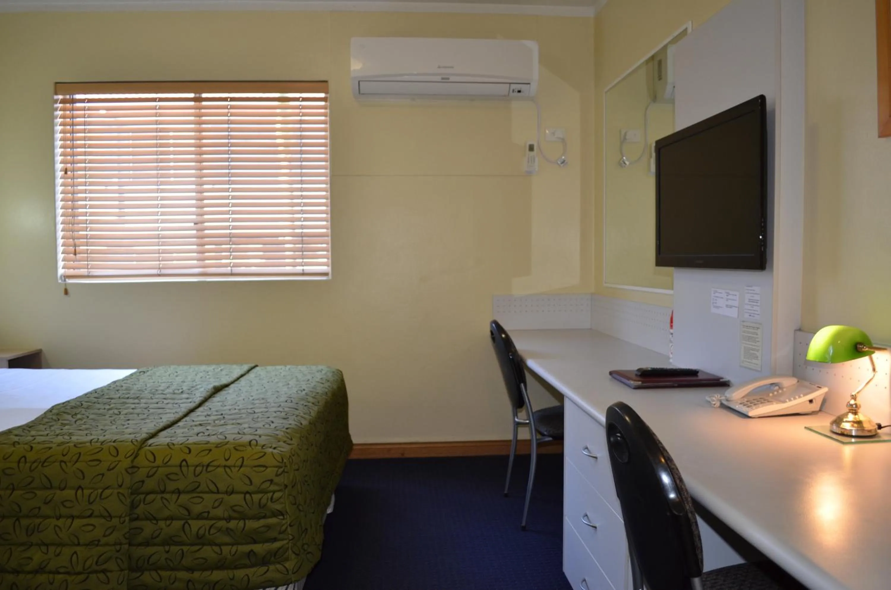 Bed in Airport Motel Brisbane