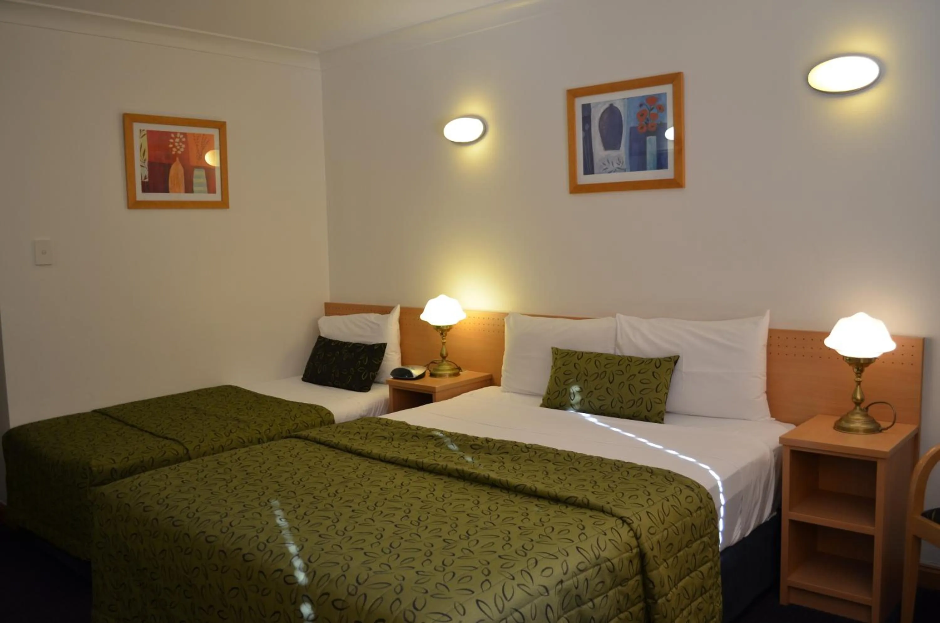 Bed in Airport Motel Brisbane