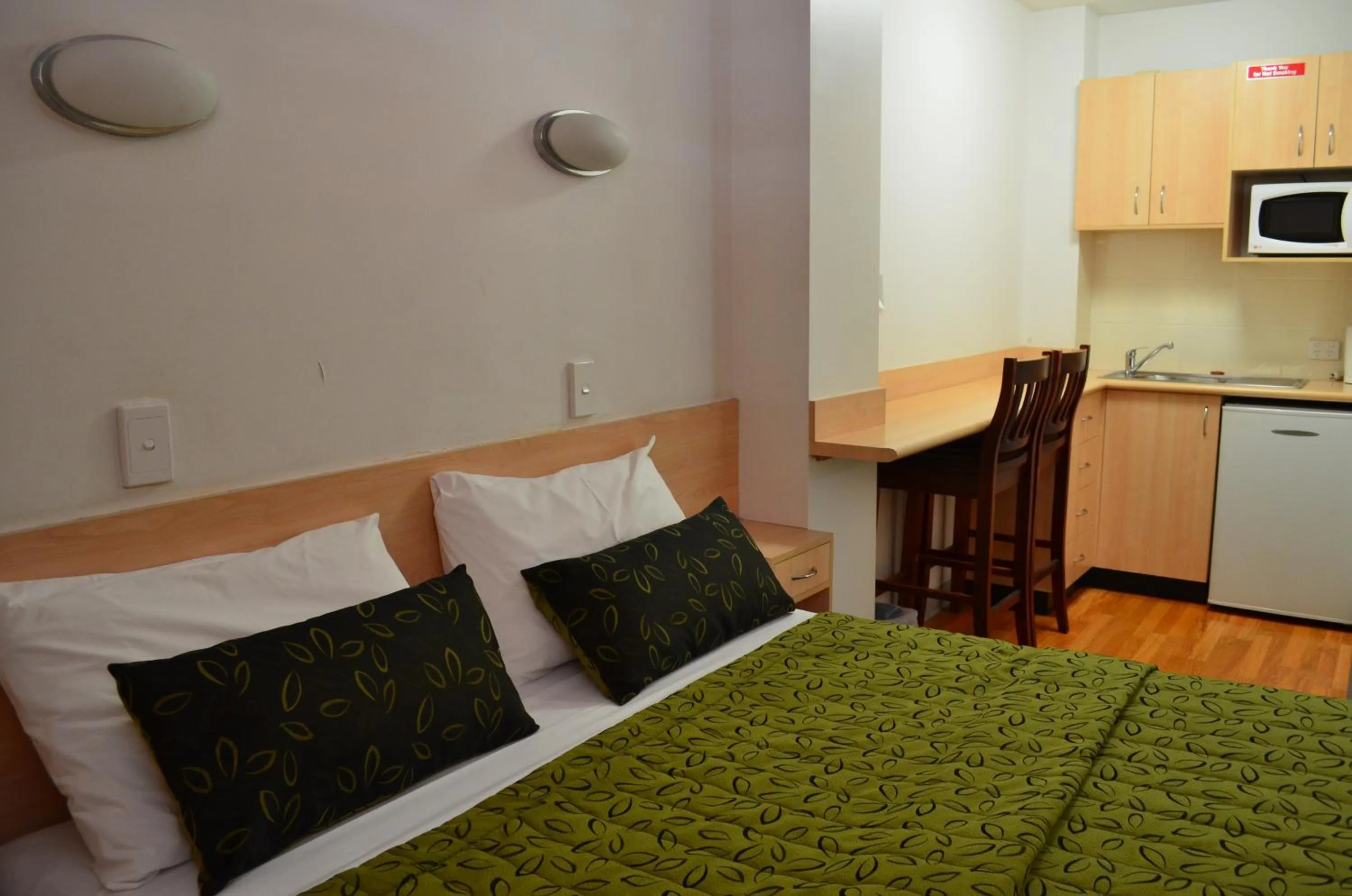 Bed in Airport Motel Brisbane