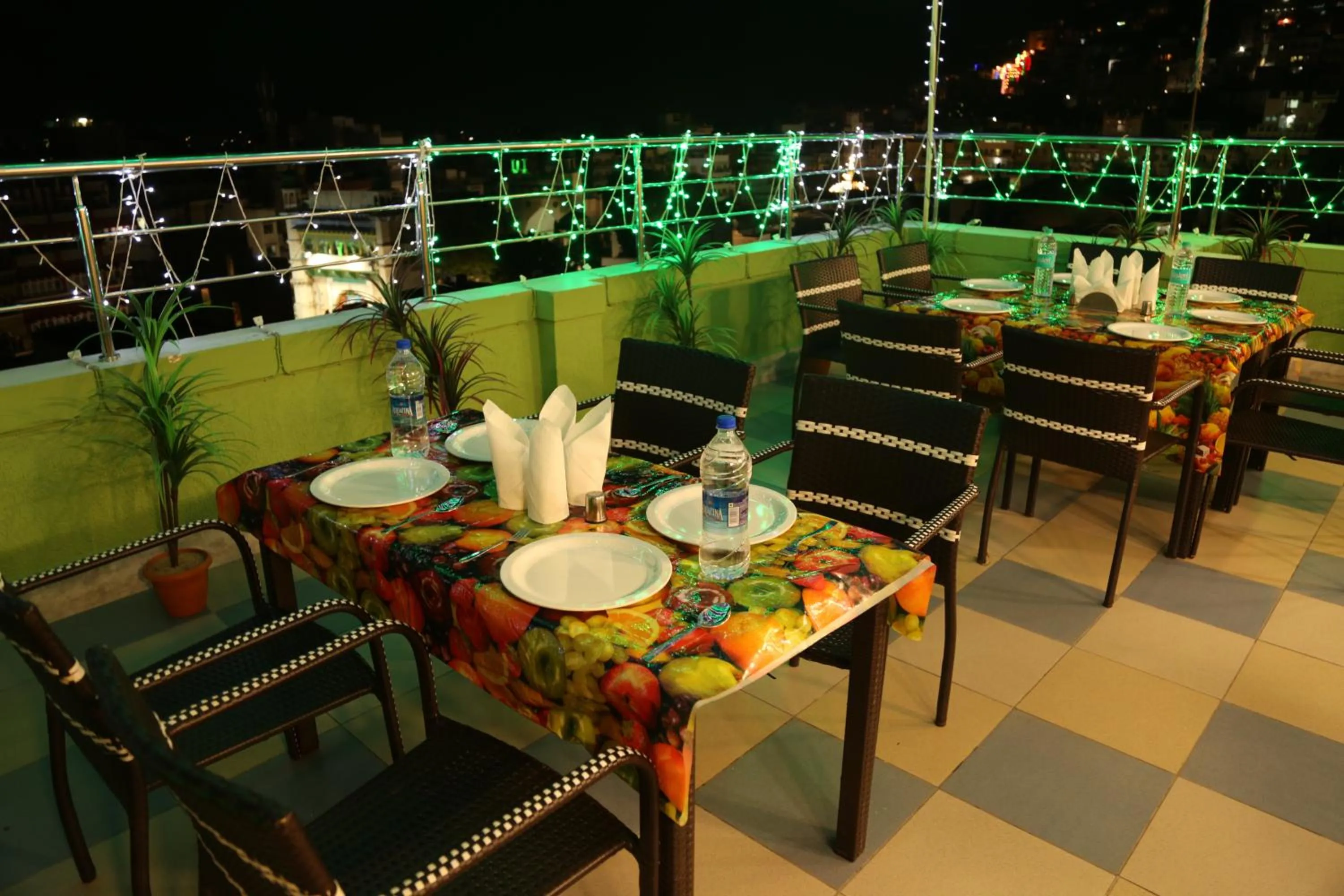 HOTEL MADNI ROYALE (50 Mtrs from Dargaah), Ajmer