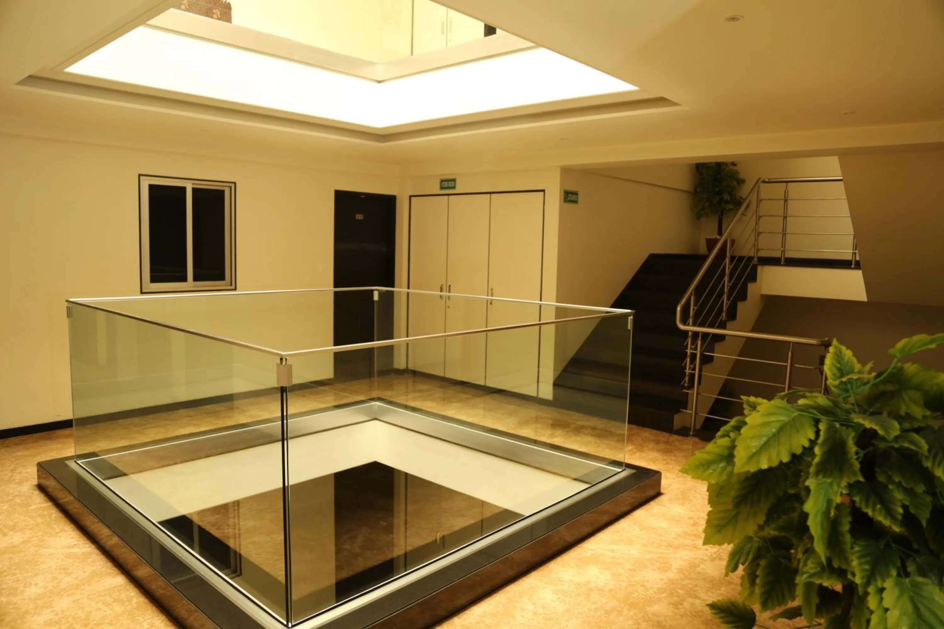 HOTEL MADNI ROYALE (50 Mtrs from Dargaah), Ajmer