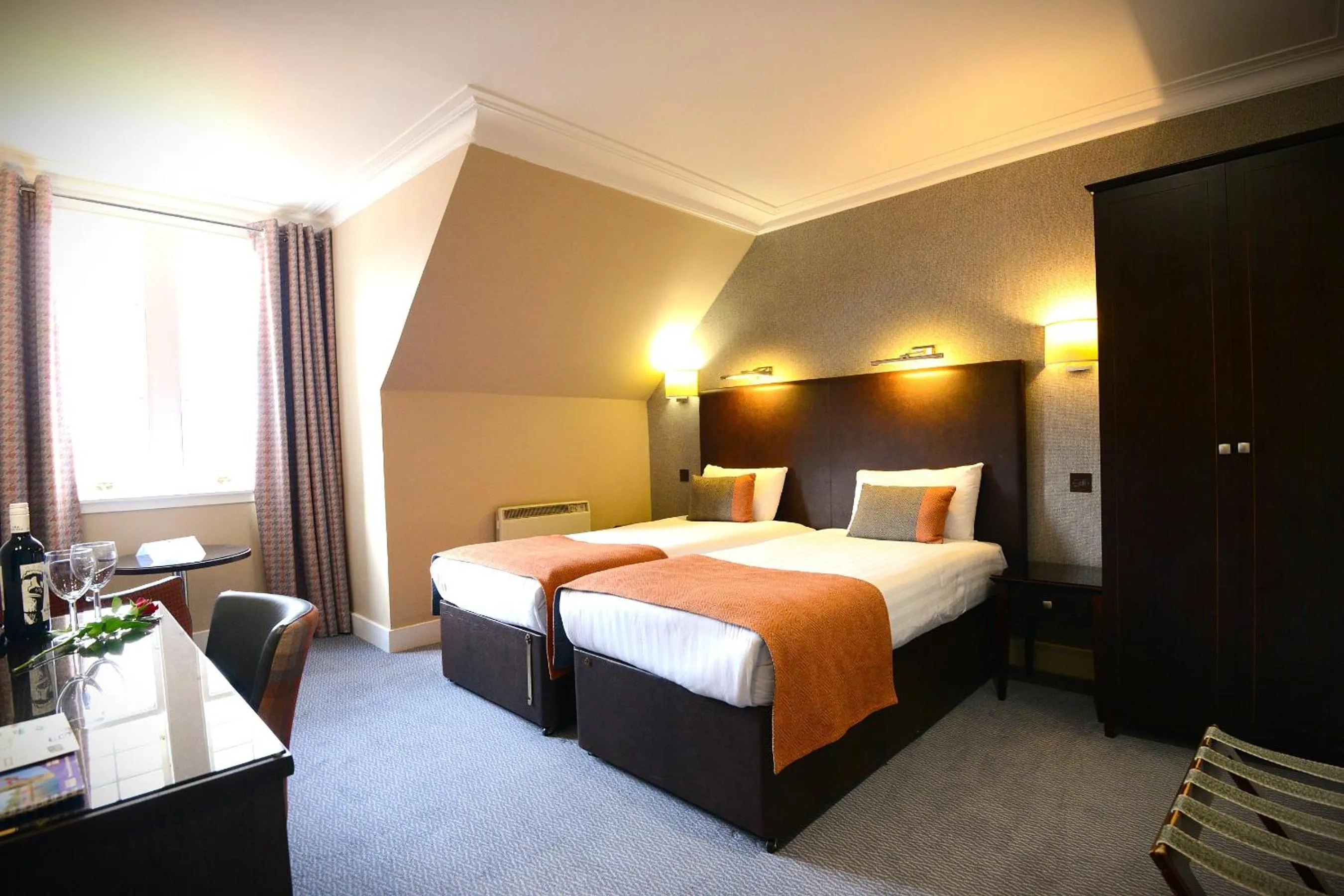 Sea view, Bed in Columba Hotel