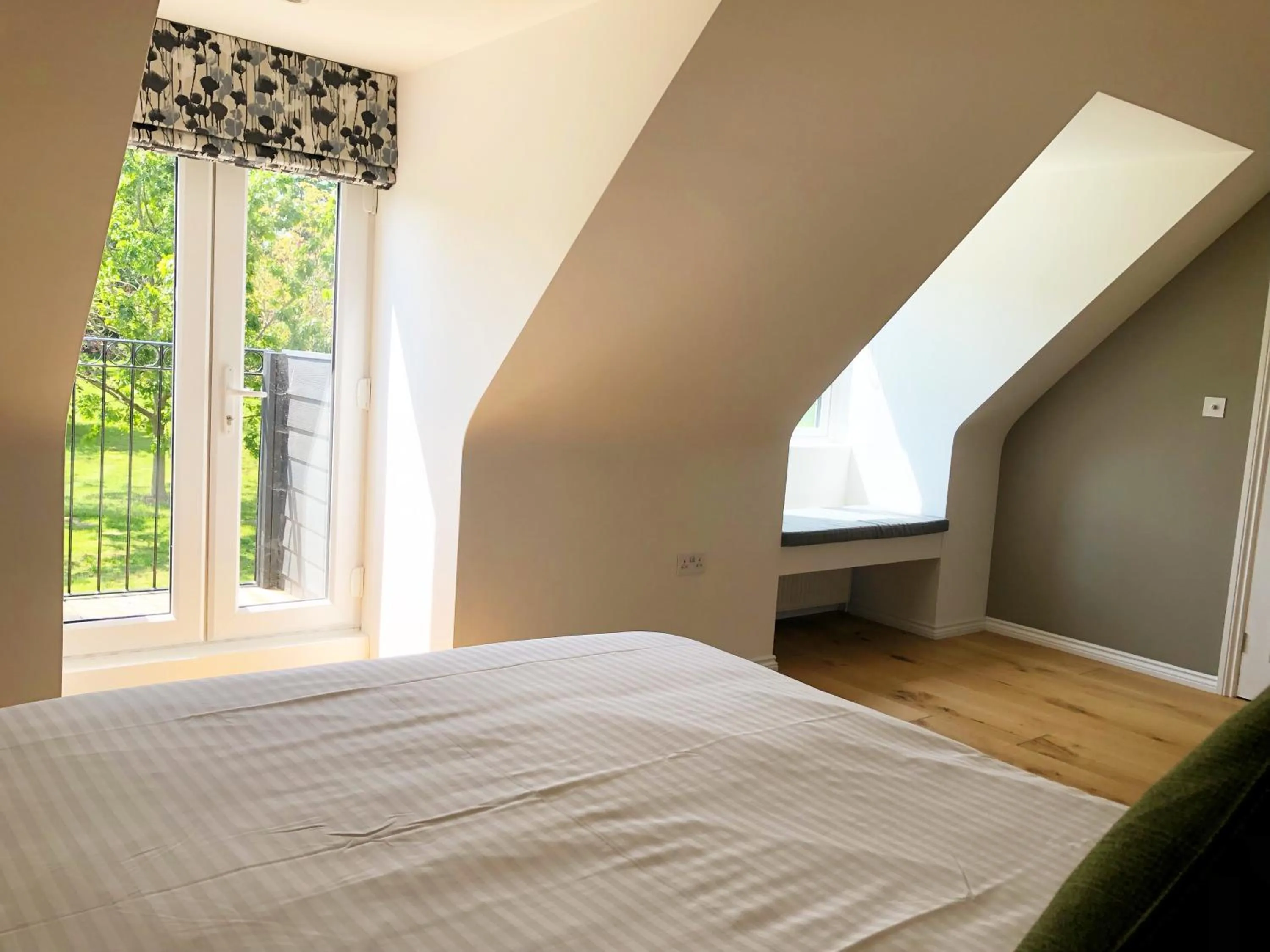 Bed in The Cottages at Crouchers Orchards