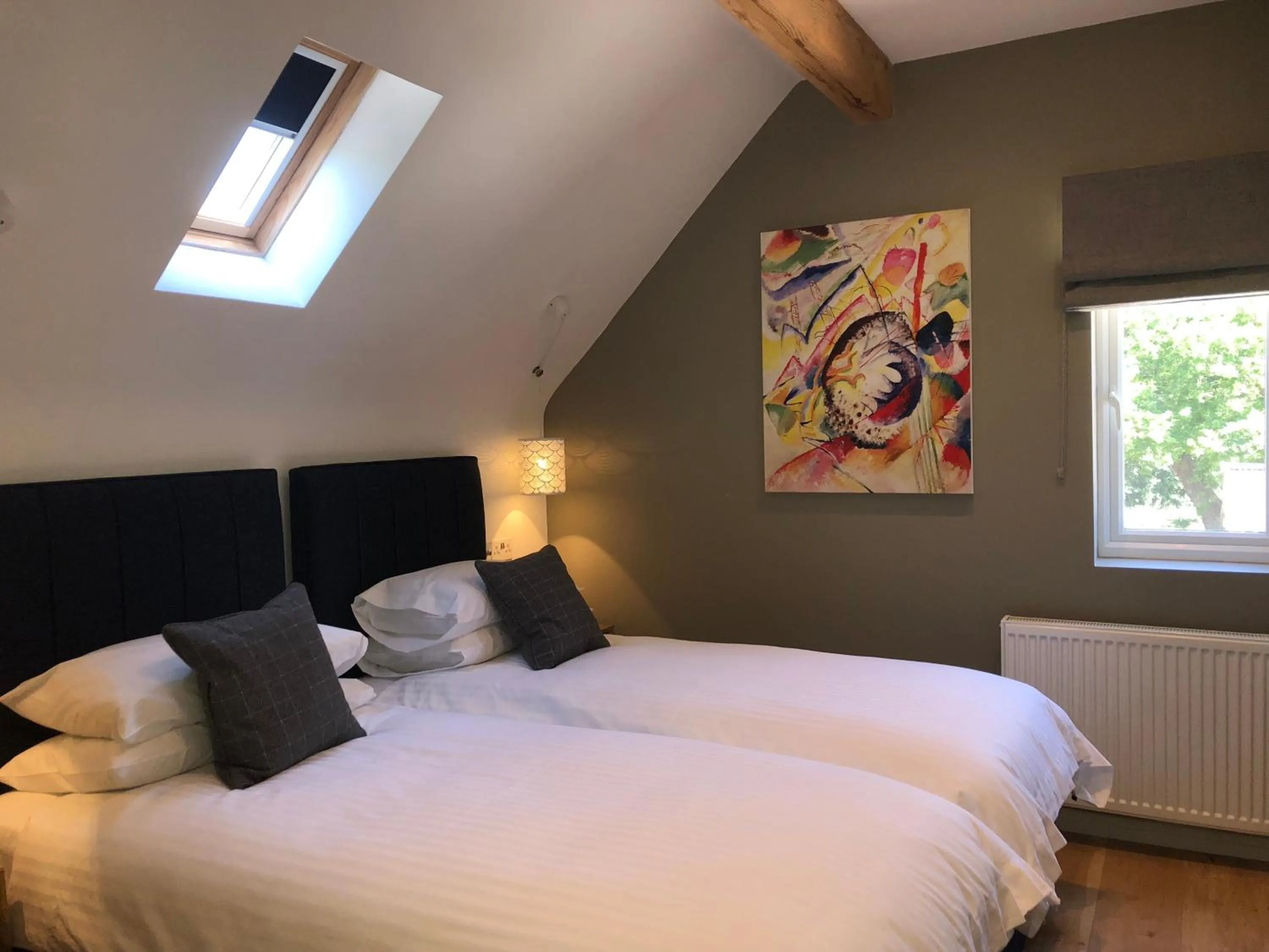 Bed in The Cottages at Crouchers Orchards