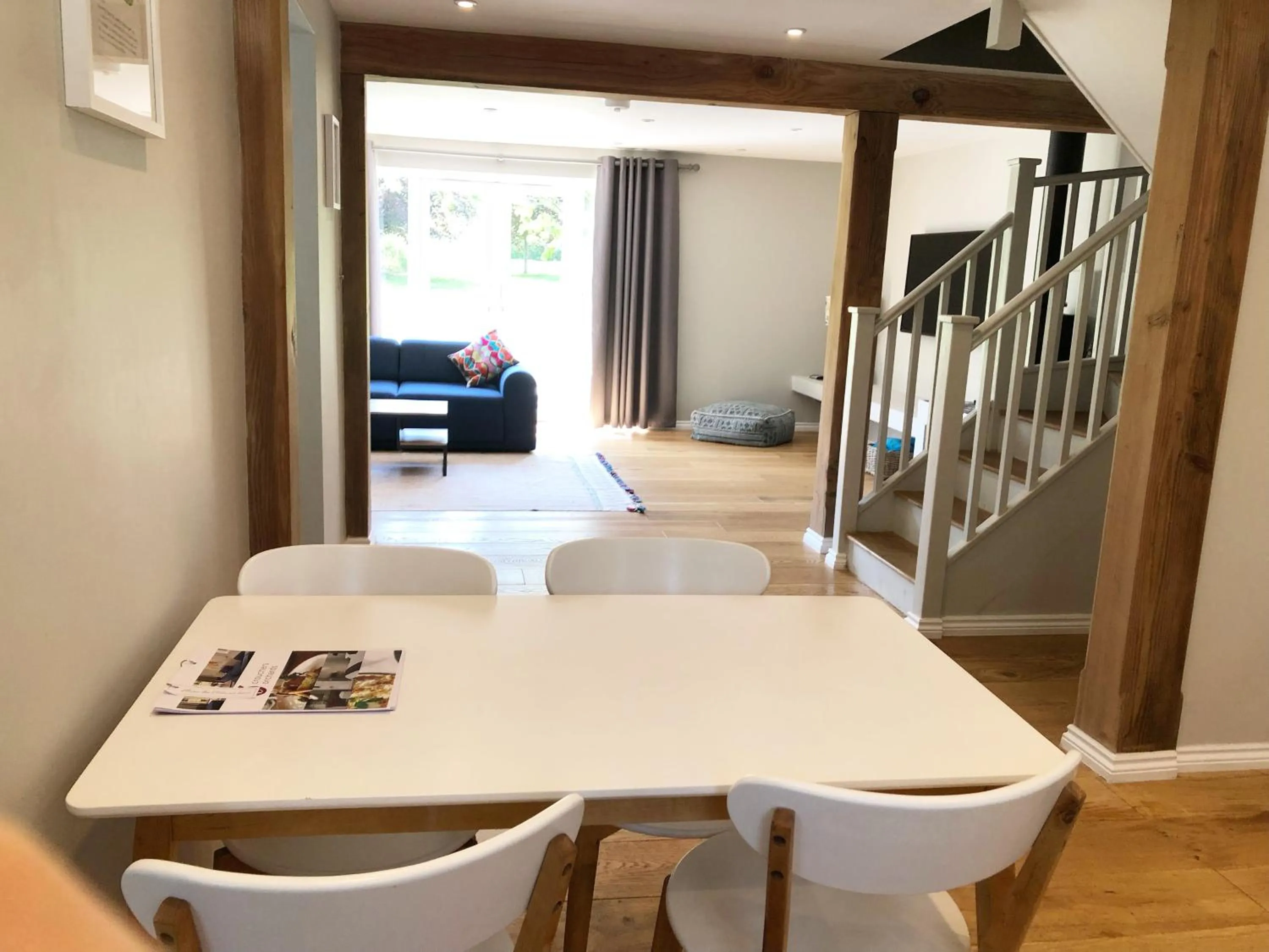 Dining area in The Cottages at Crouchers Orchards