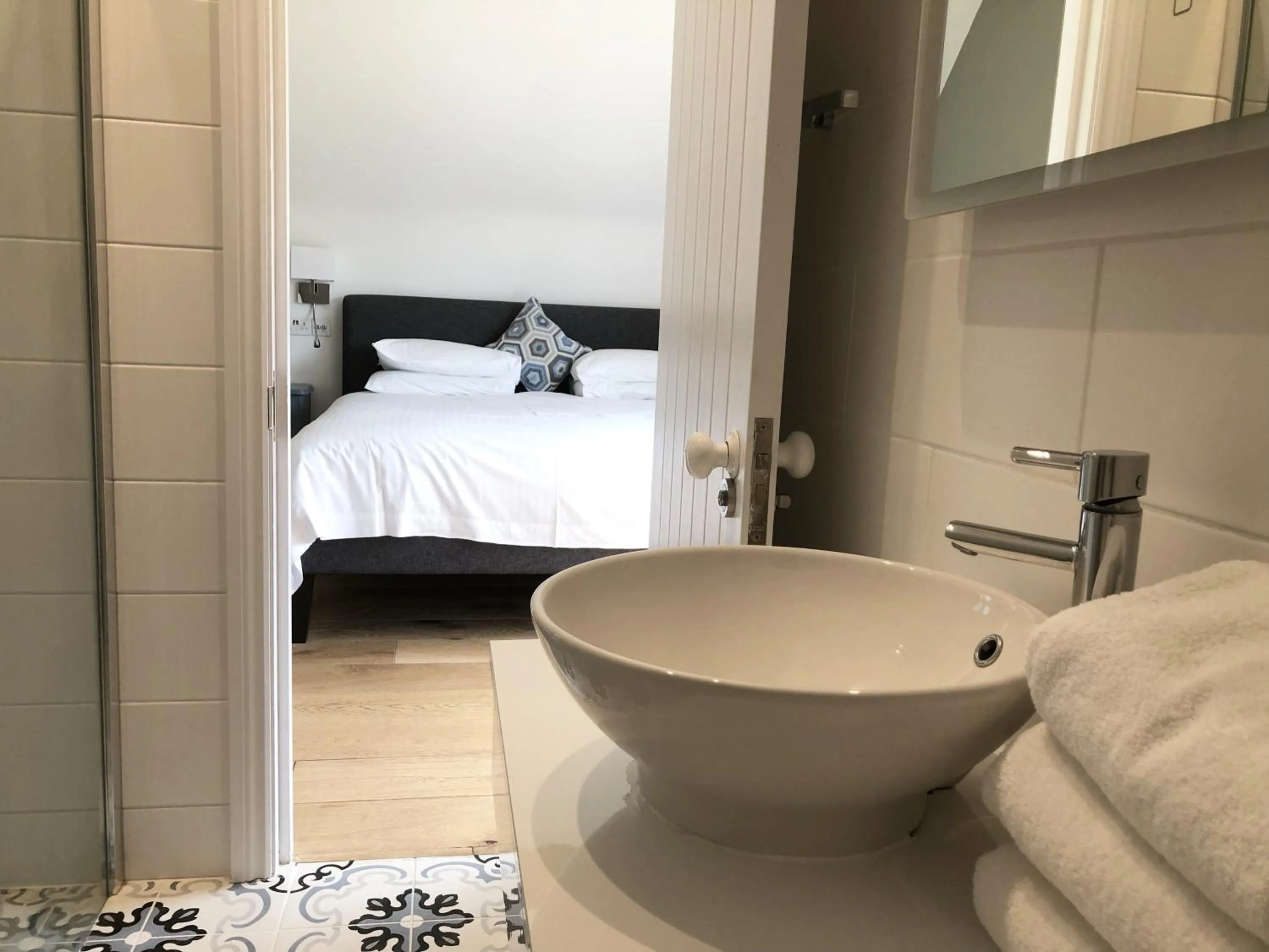 Bed in The Cottages at Crouchers Orchards