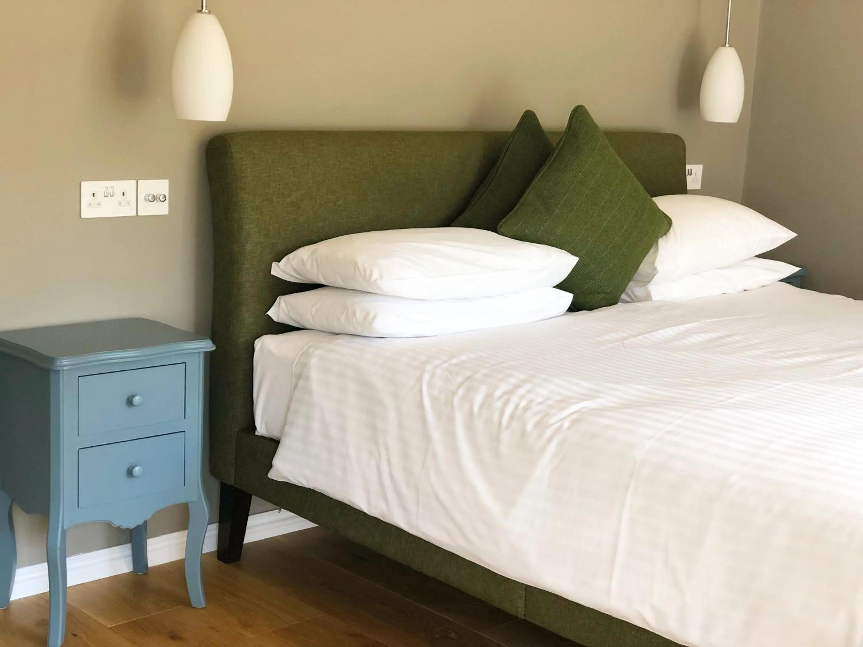 Bed in The Cottages at Crouchers Orchards