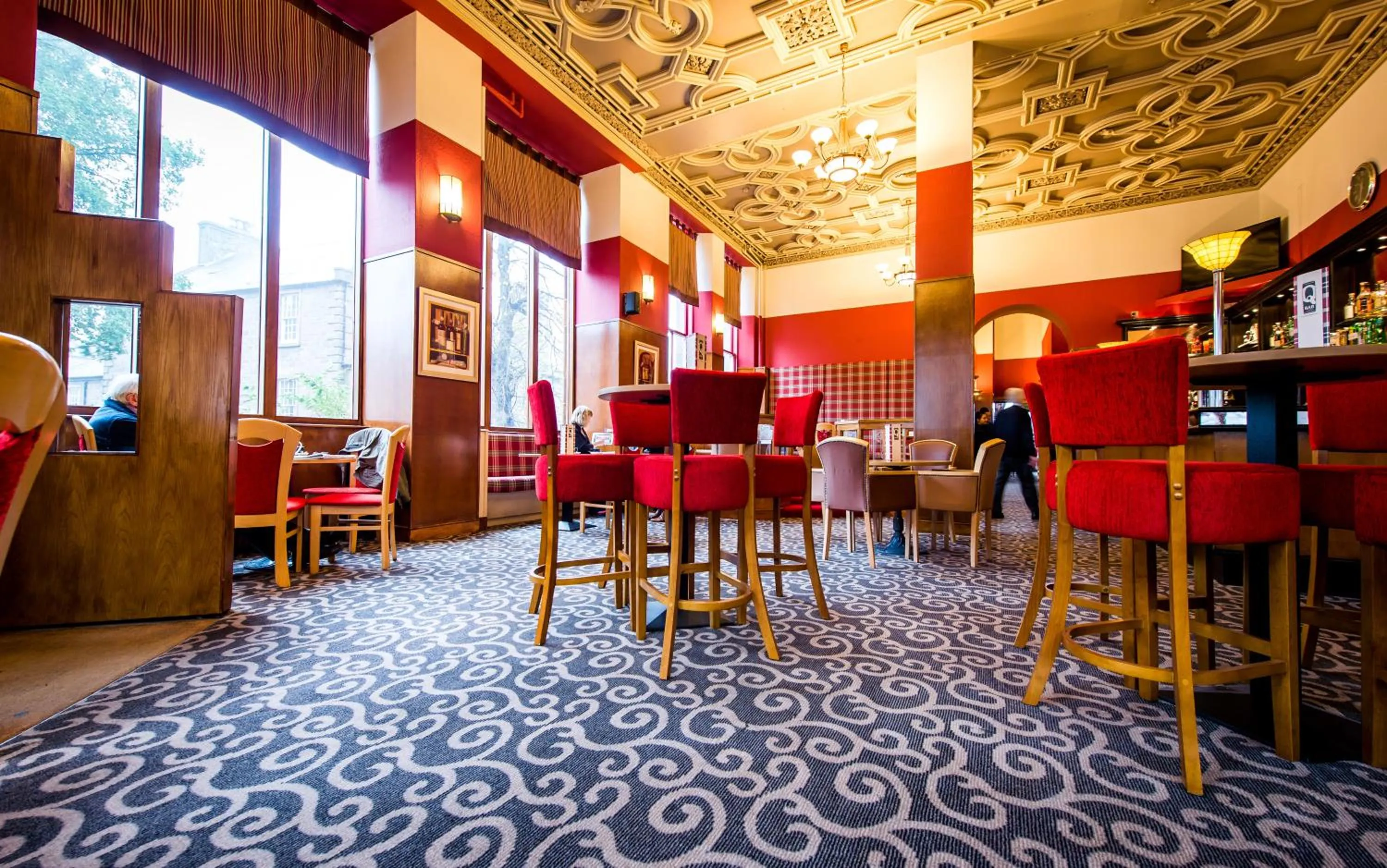 Lounge or bar in Best Western Queens Hotel