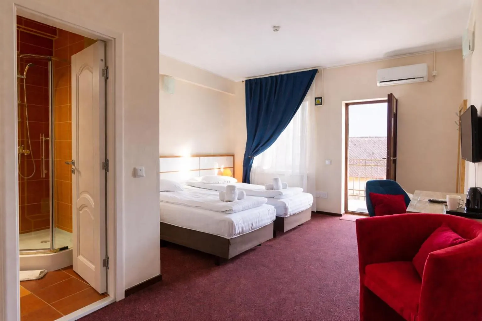 Bed in Long Street Hotel