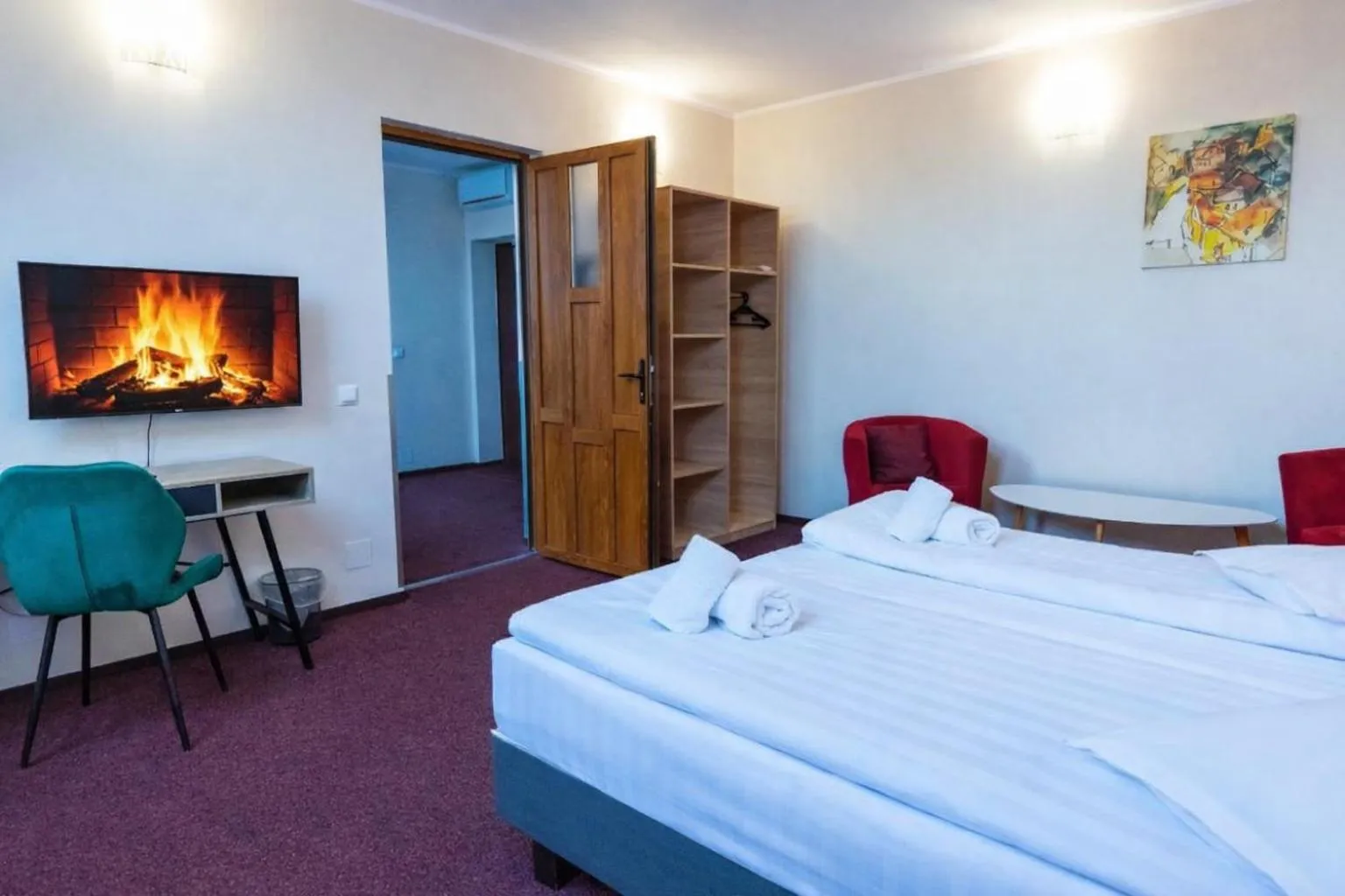 Bedroom, Bed in Long Street Hotel