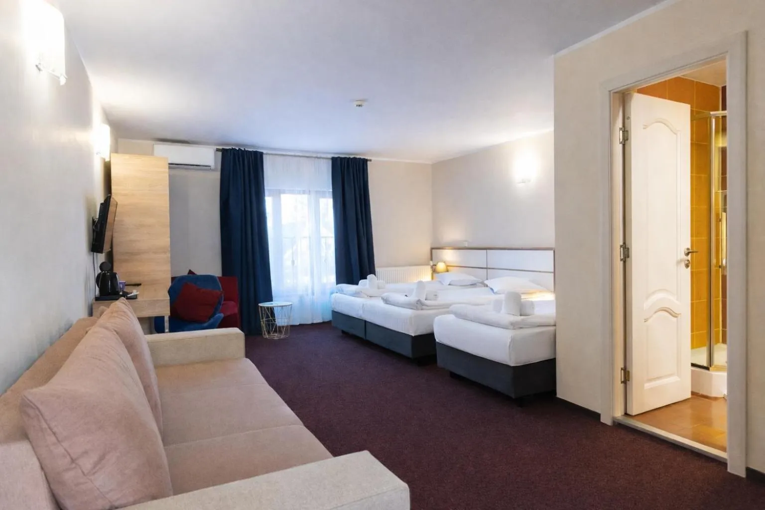 Bed in Long Street Hotel