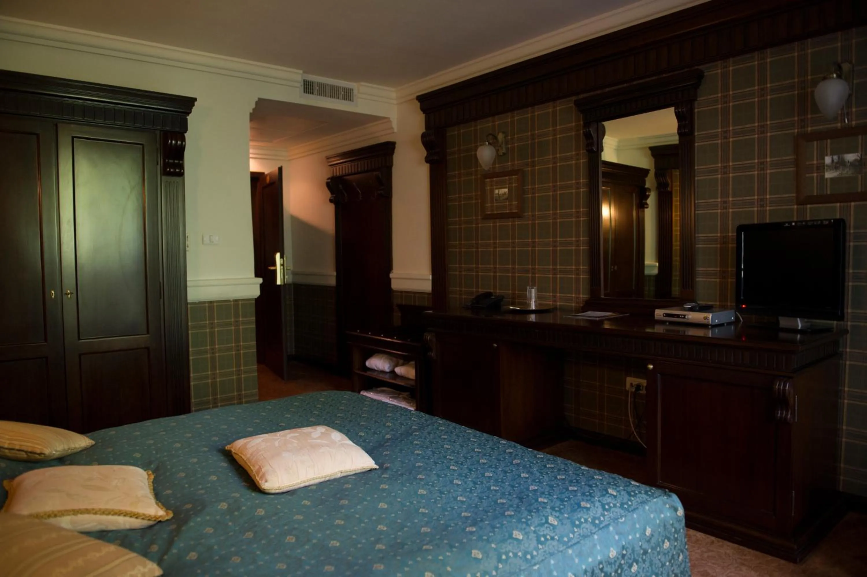 Bed in Hotel Stejarul