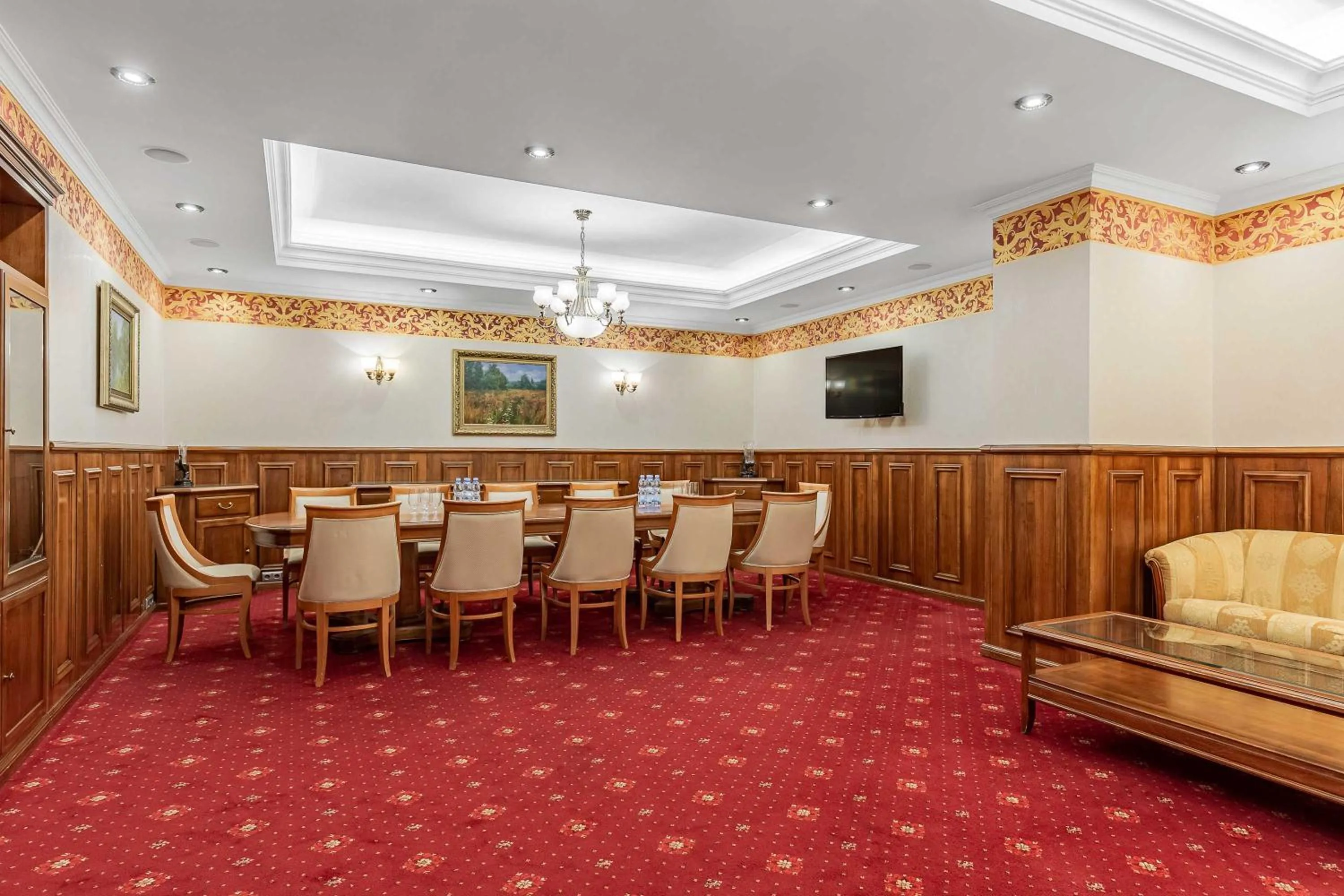 Meeting/conference room in Natsionalny Hotel