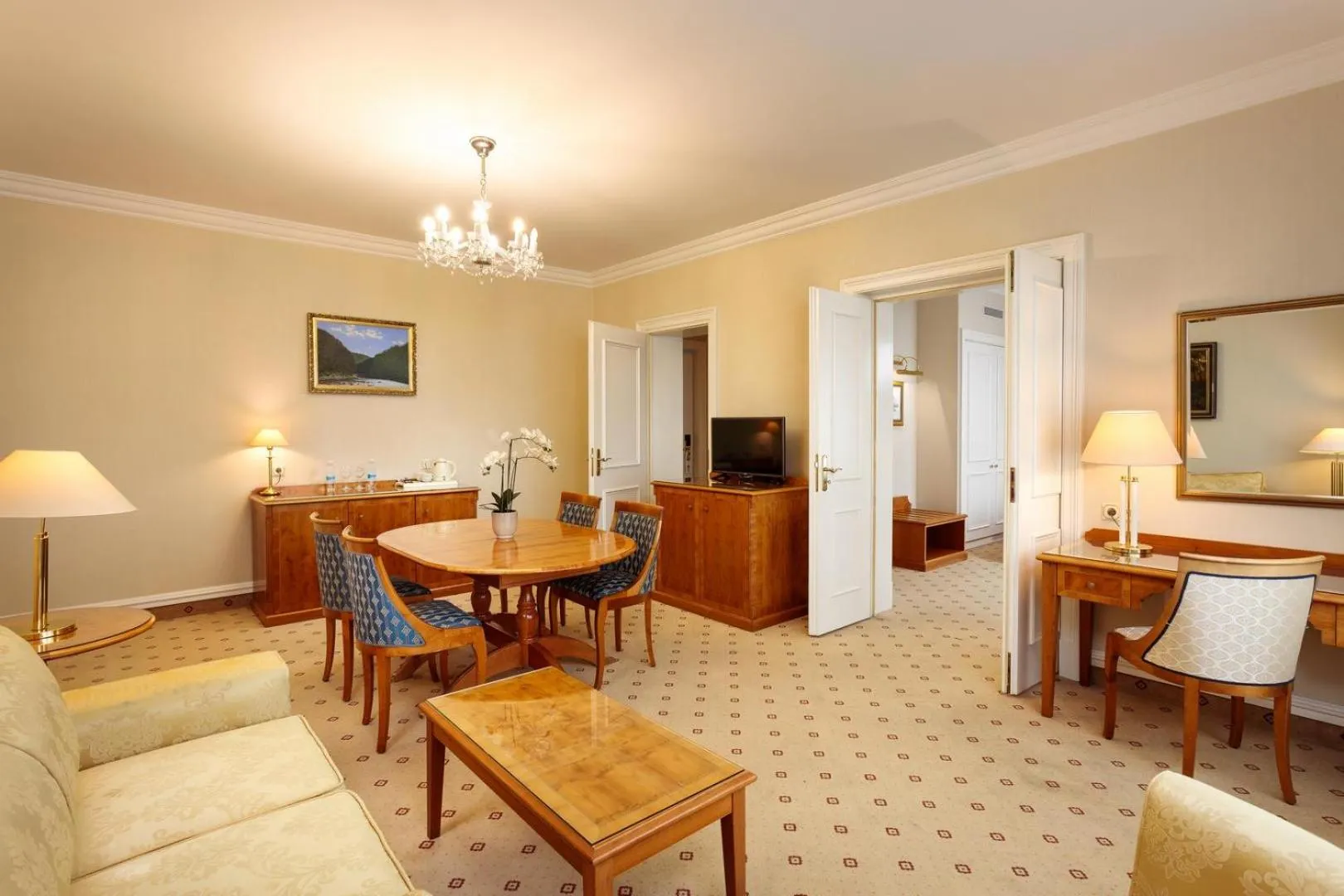 Photo of the whole room in Natsionalny Hotel