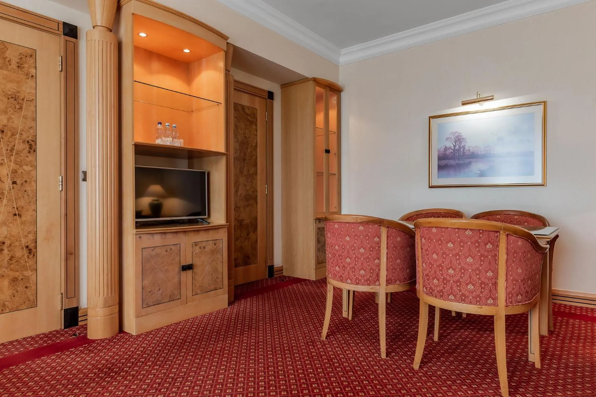 TV and multimedia in Natsionalny Hotel