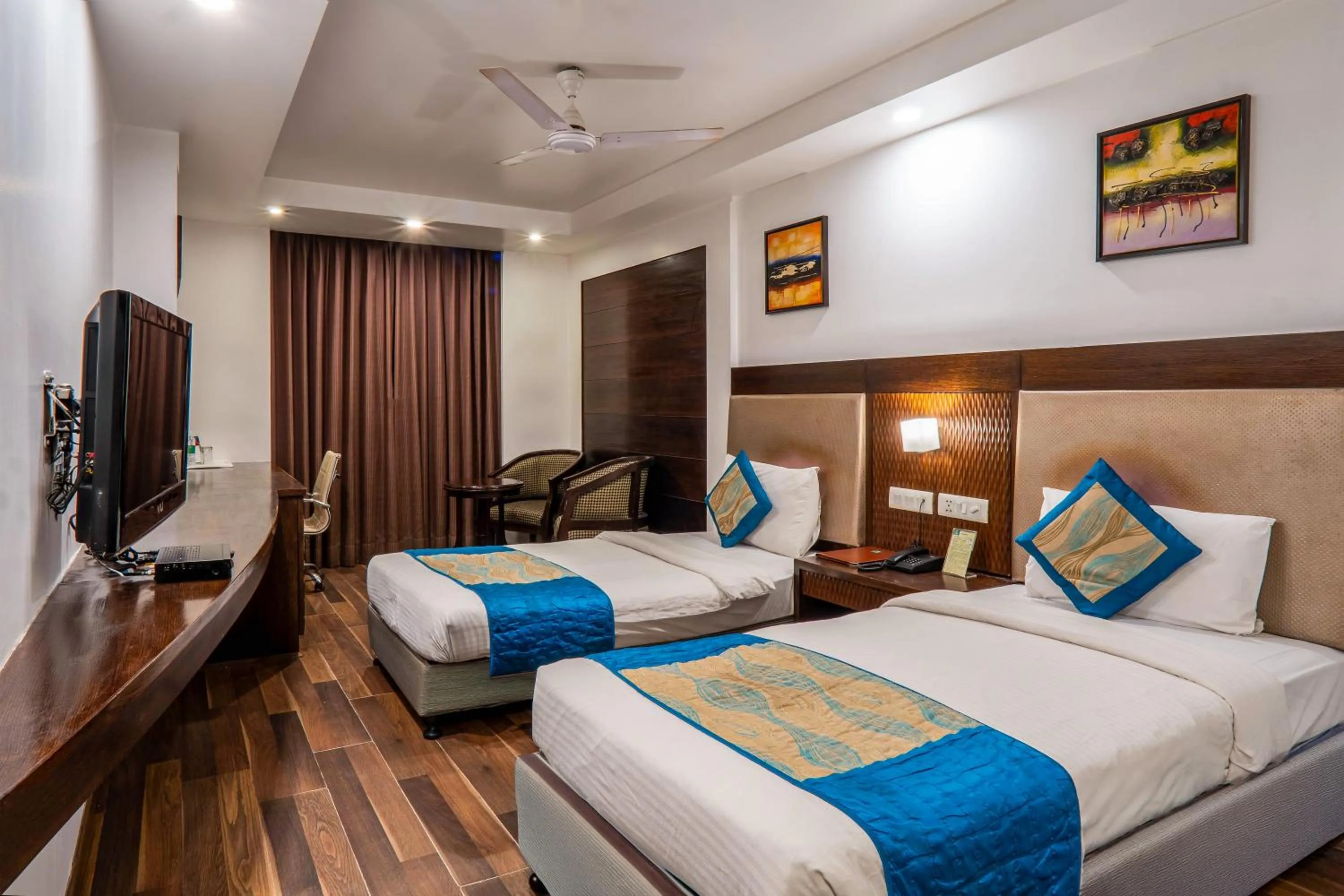 Bed in Hotel Le Roi Near New Delhi Railway Station