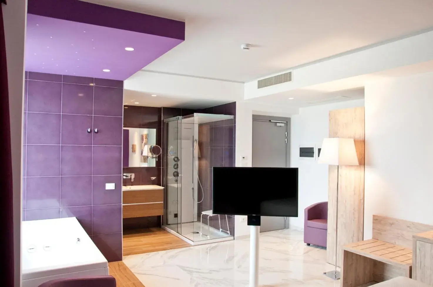 Suite with Spa bath and Sea View in Ambruosi Village Resort & SPA Suite with Spa bath and Sea View in Ambruosi Village Resort & SPA