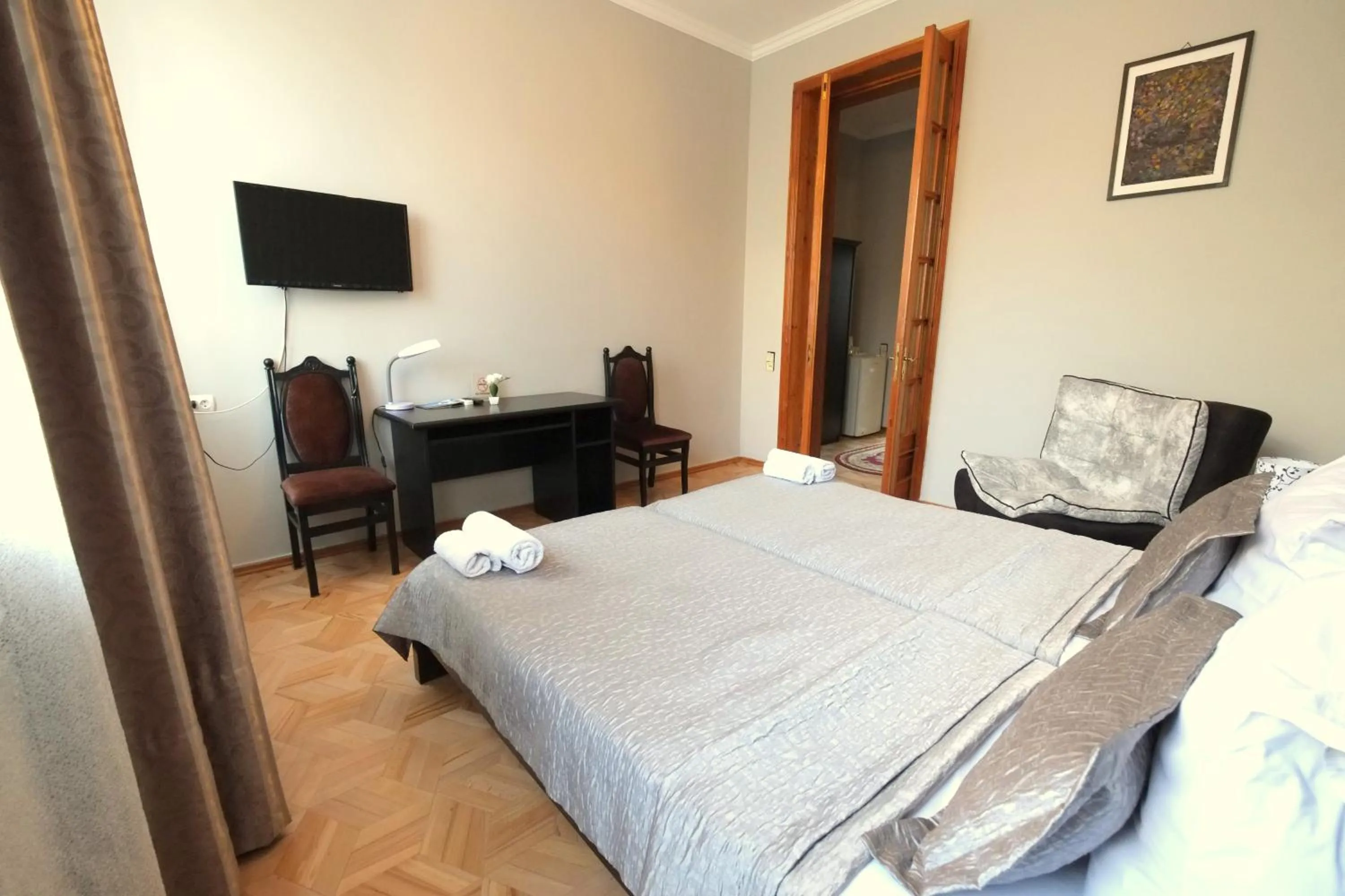 Bedroom, Bed in Georgian House