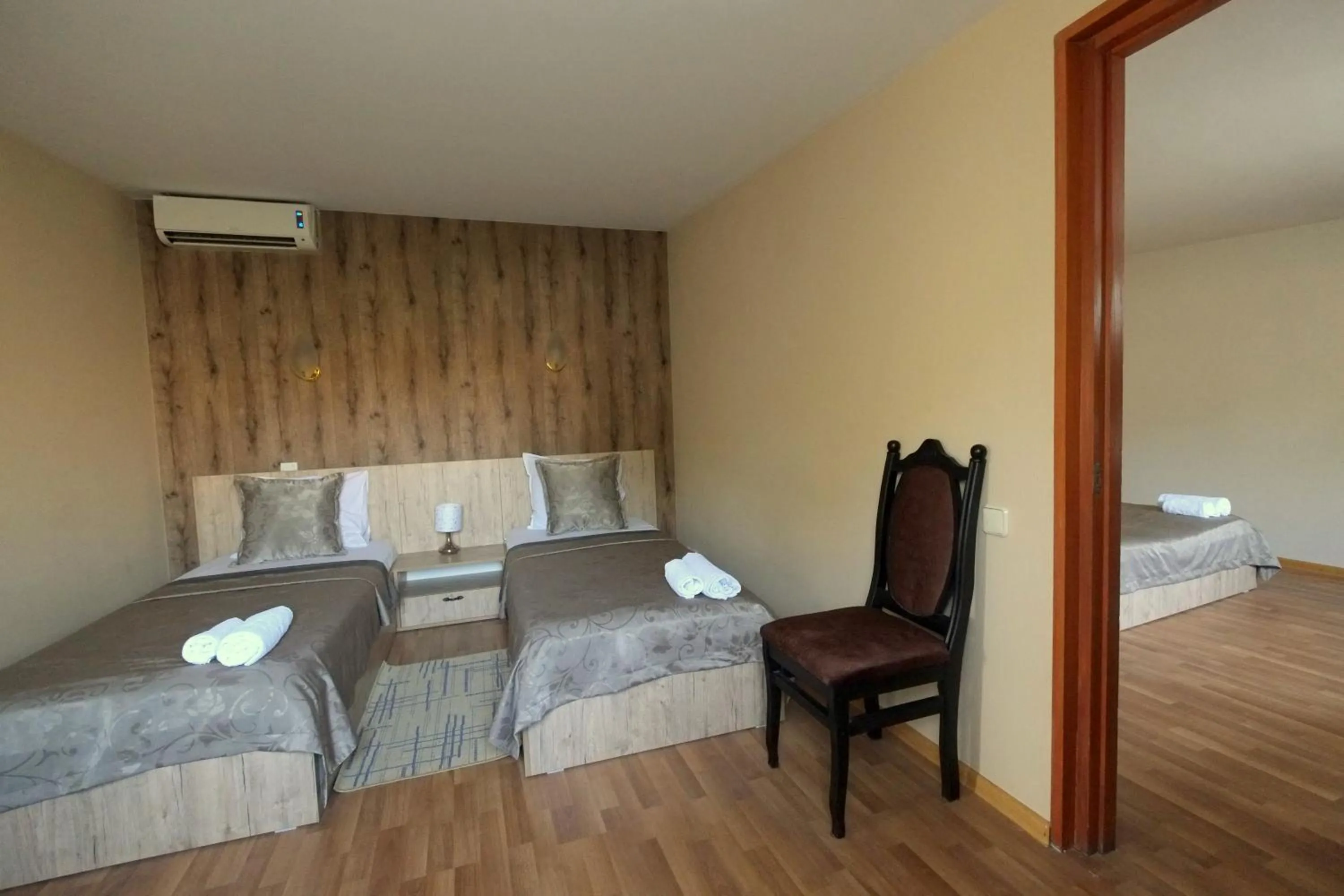 Bedroom, Bed in Georgian House