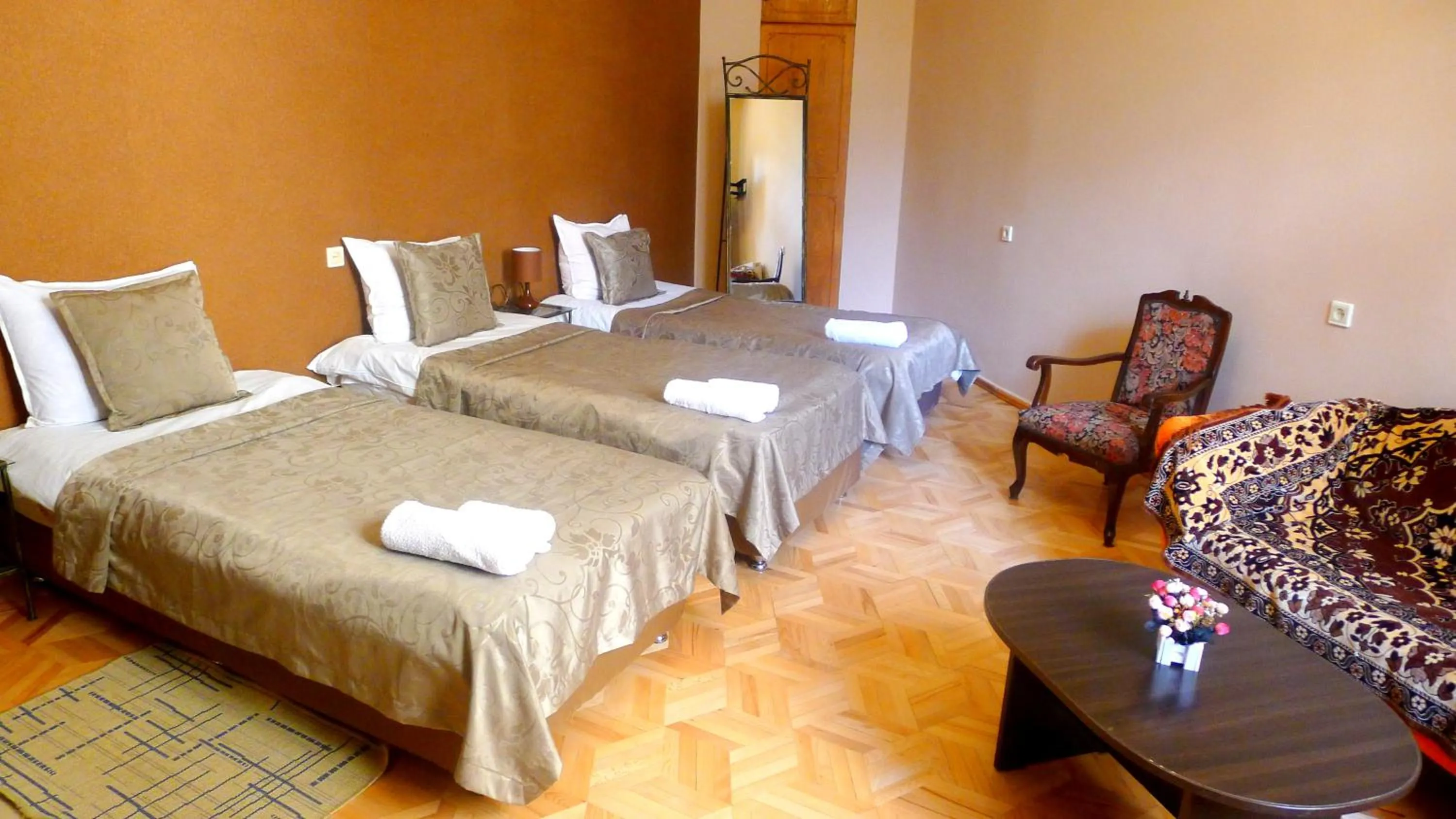 Bedroom, Bed in Georgian House