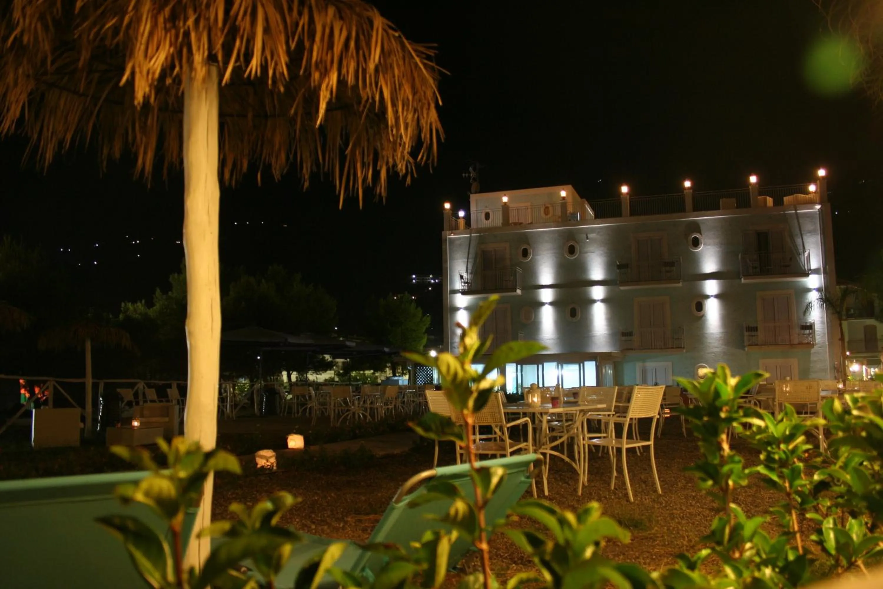 Facade/entrance in Yachting Club Mare