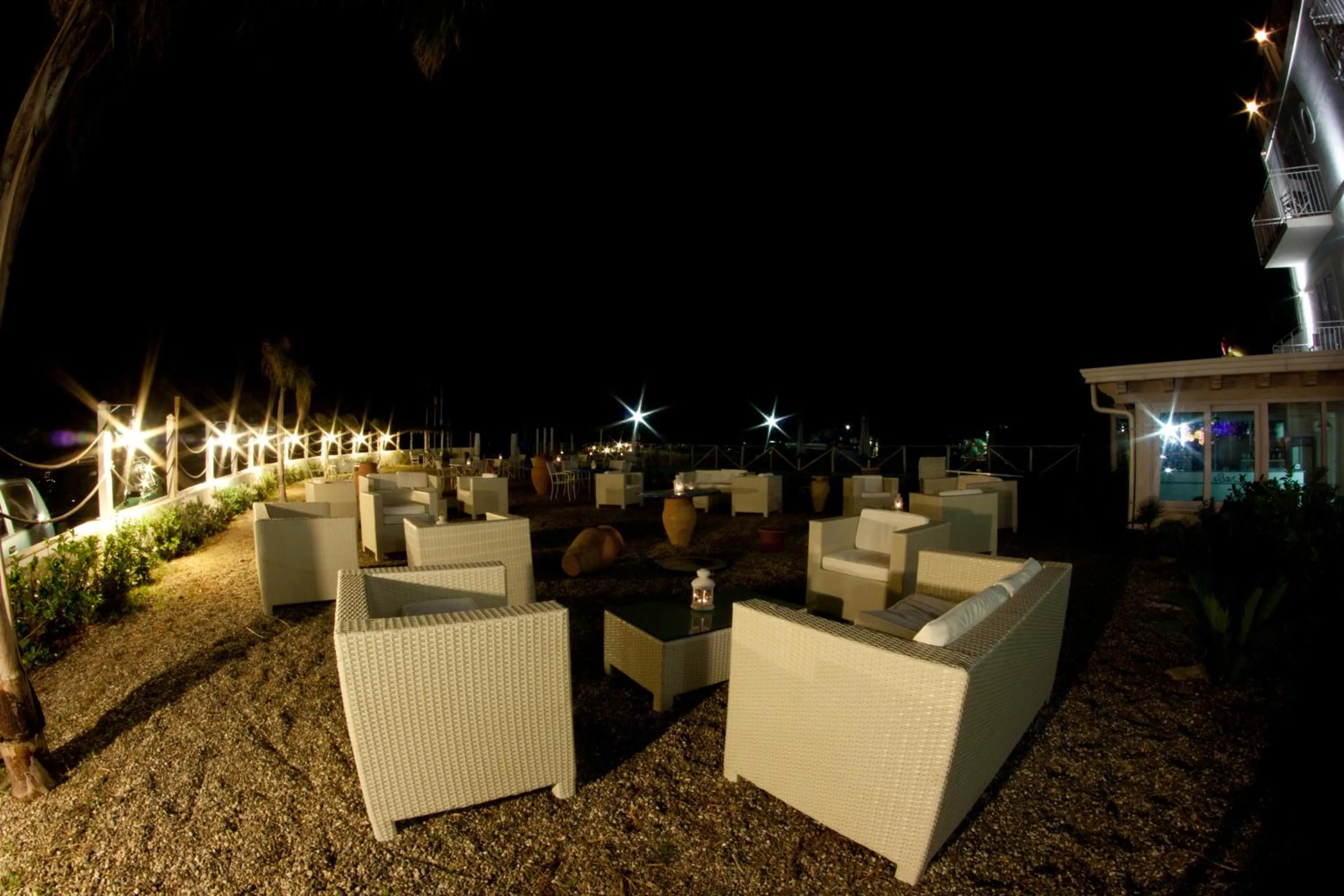 Facade/entrance in Yachting Club Mare