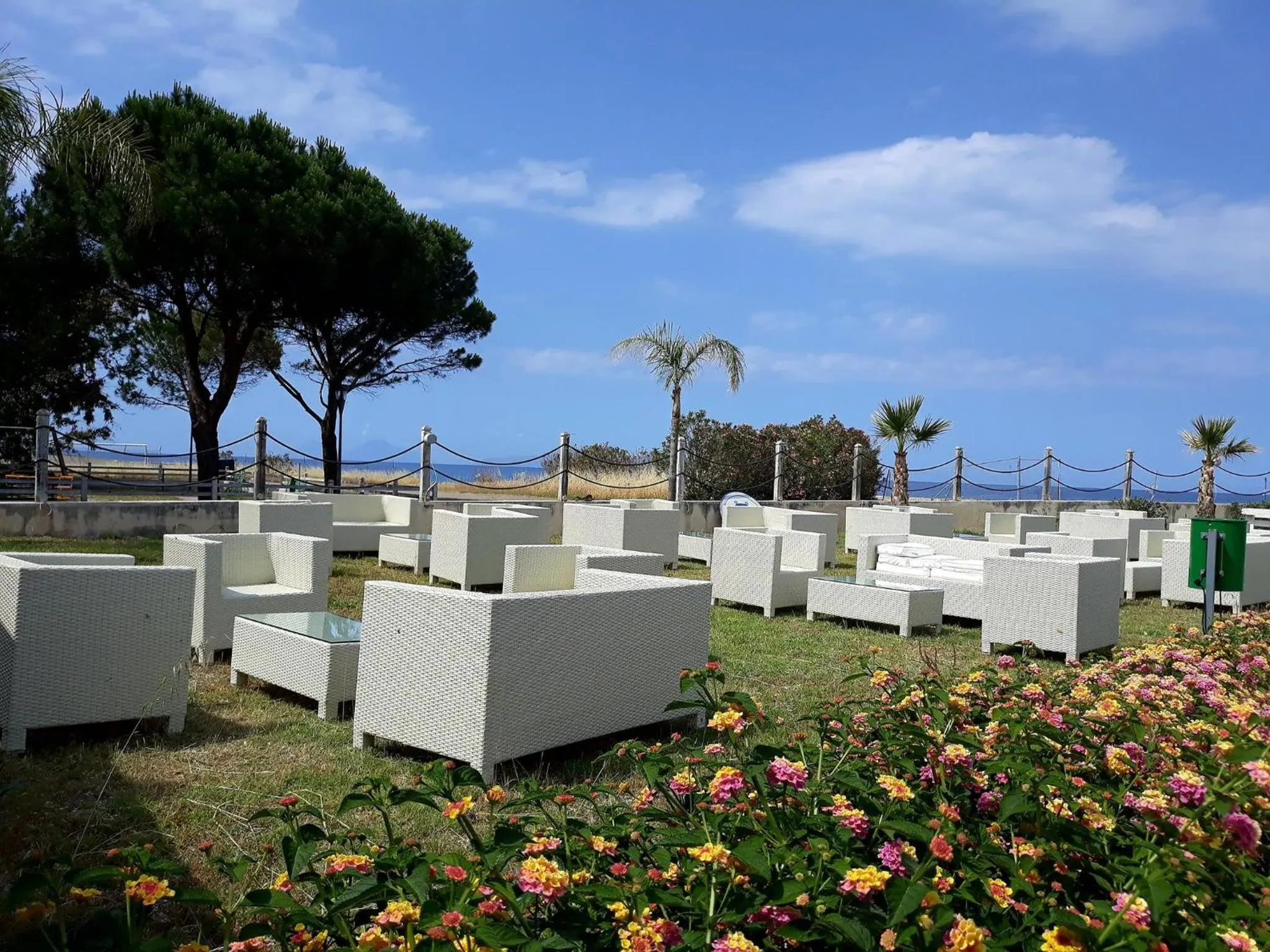 Garden in Yachting Club Mare