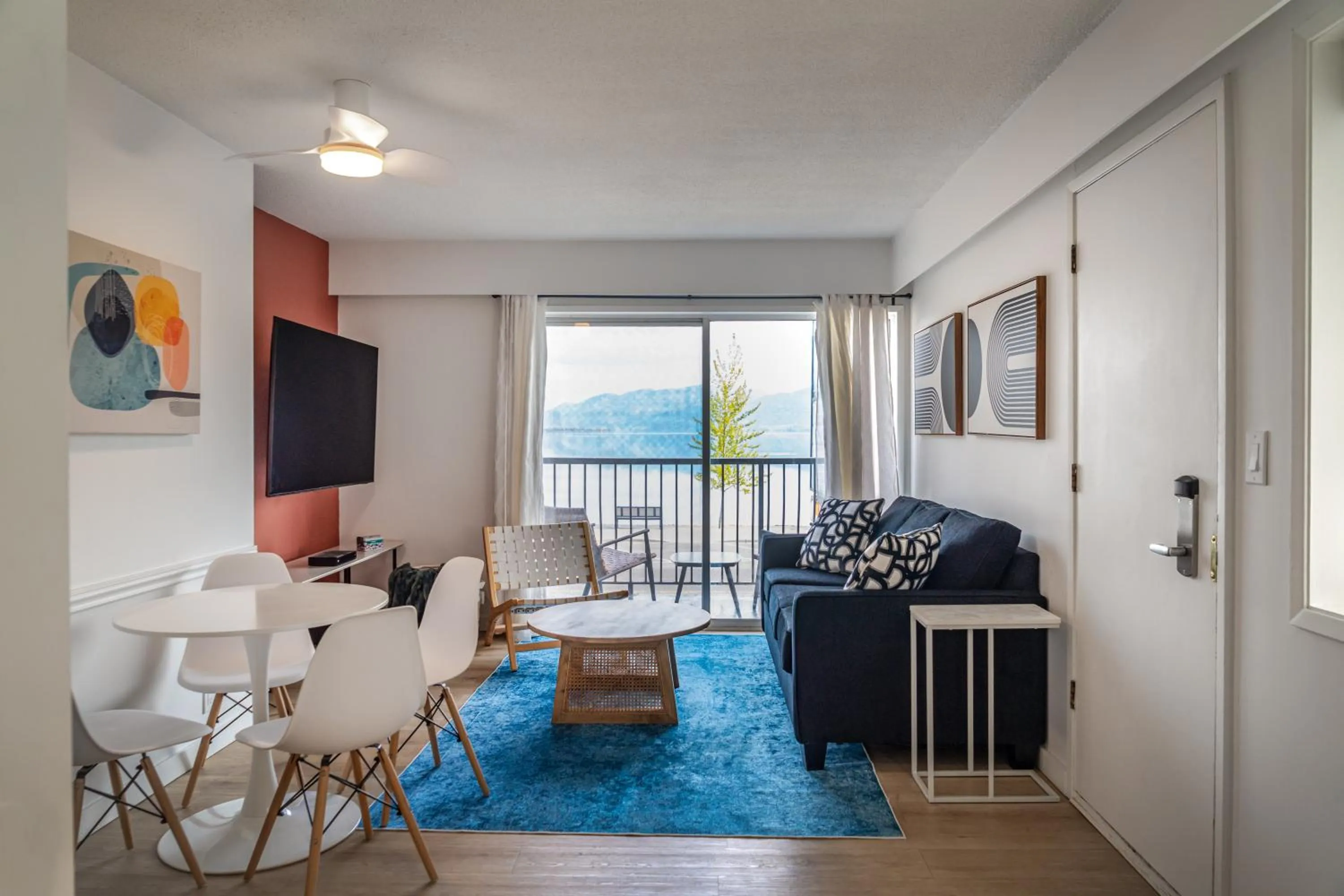 TV and multimedia in Okanagan Lakefront Resort