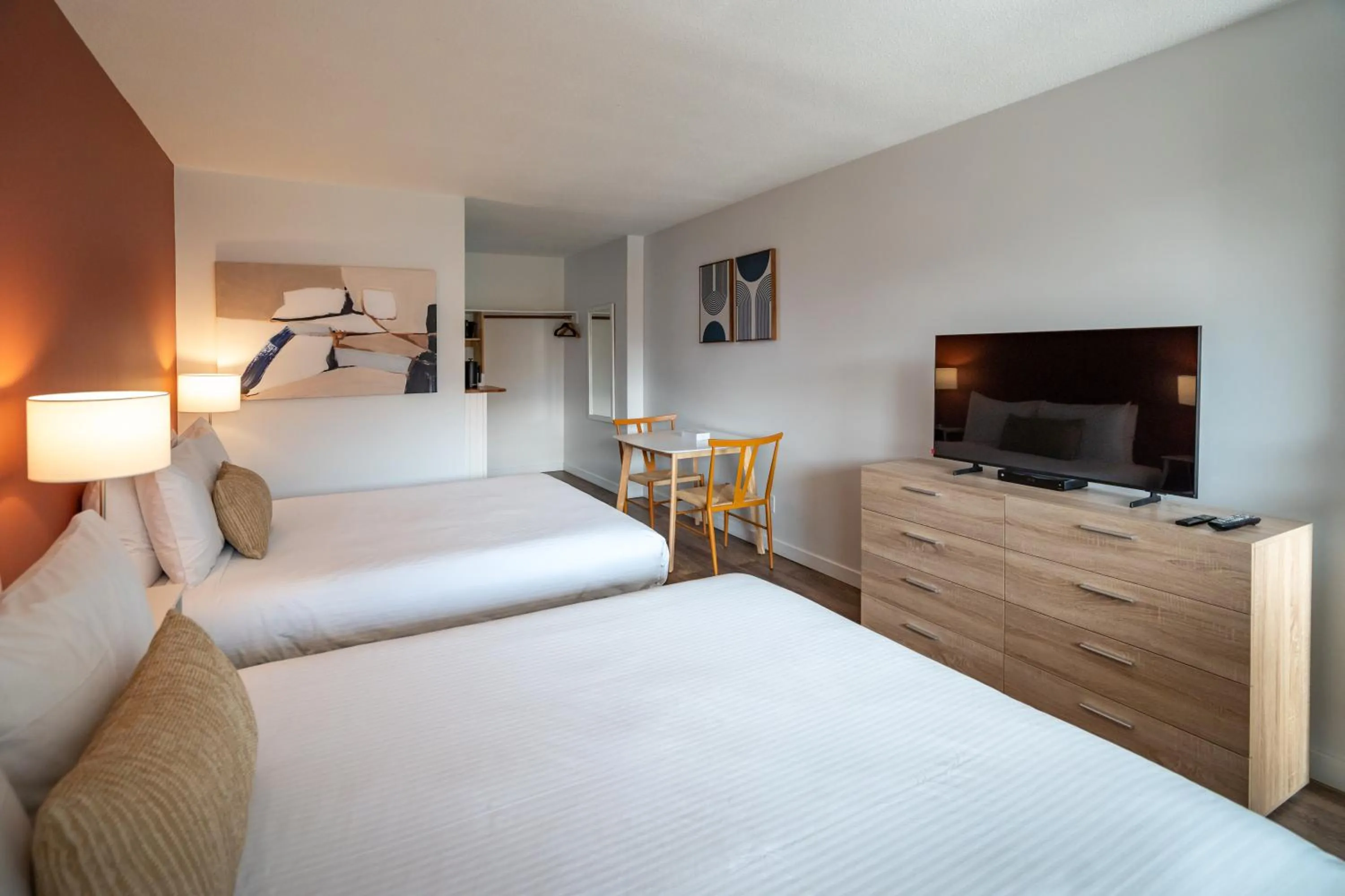 Bed in Okanagan Lakefront Resort