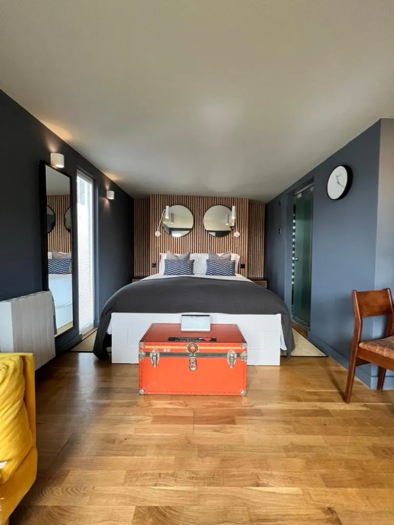 Bed in Rockmount Rooms & Apartment