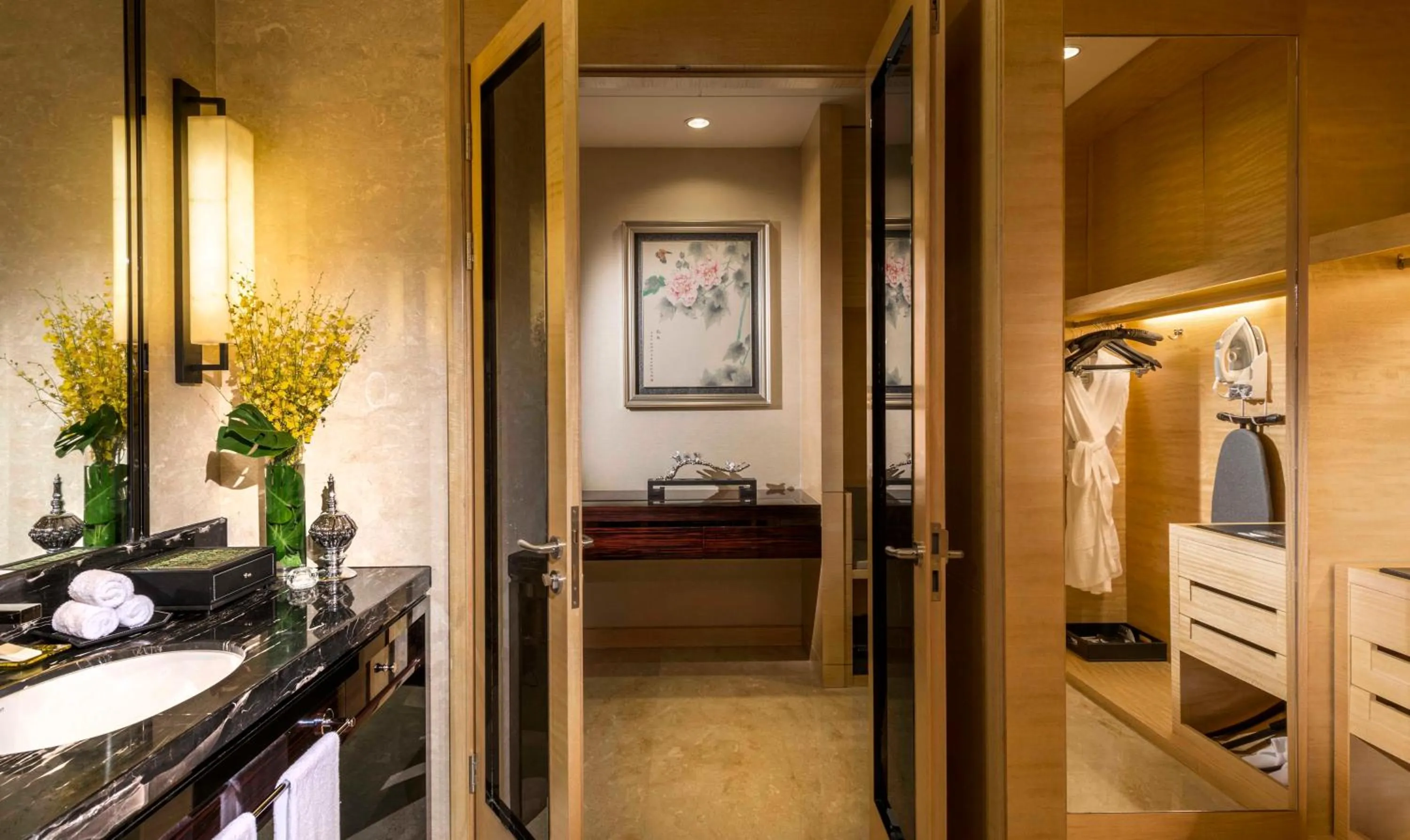 Toilet in InterContinental Tangshan by IHG