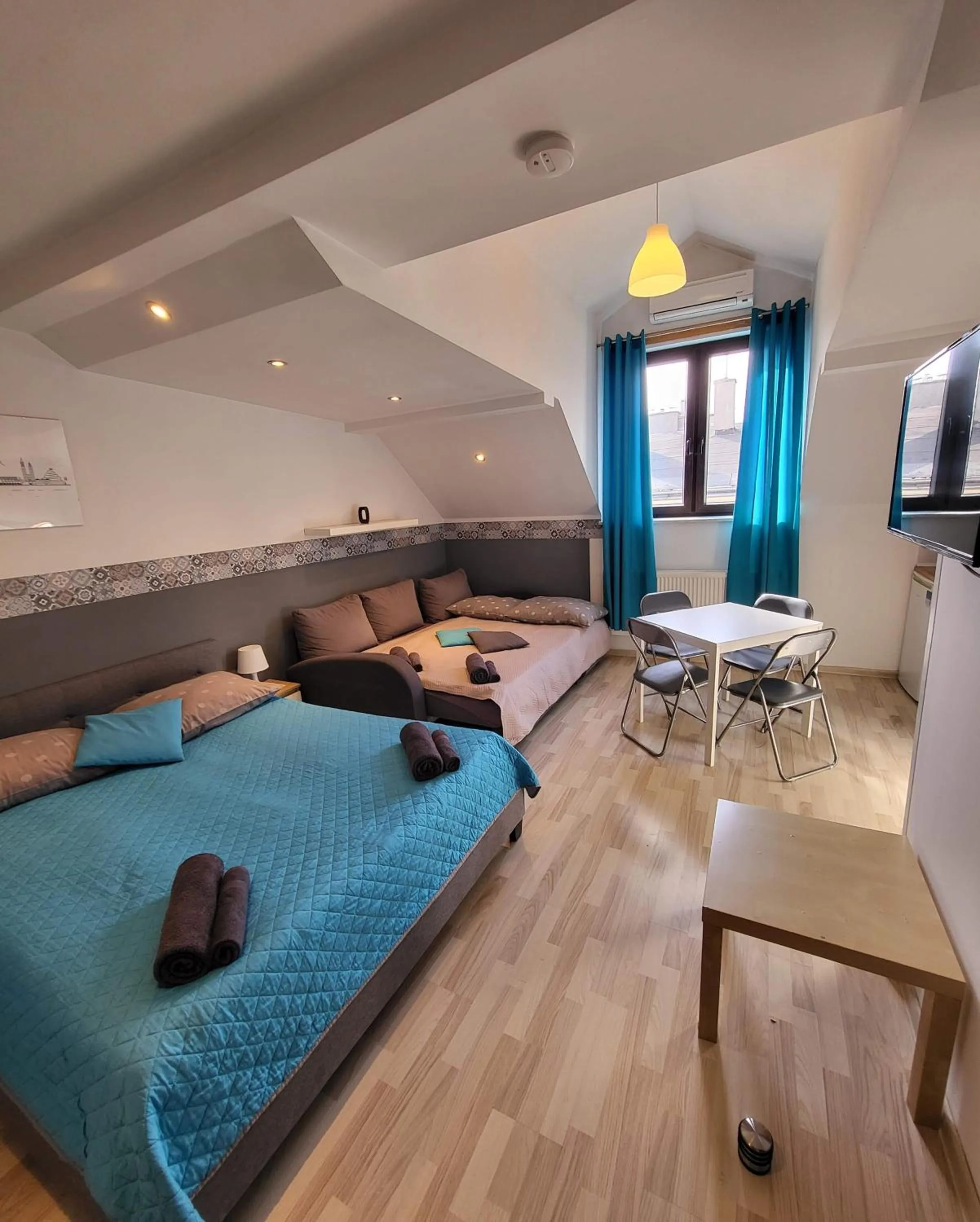 Bed in Station Apartments Katowa 11