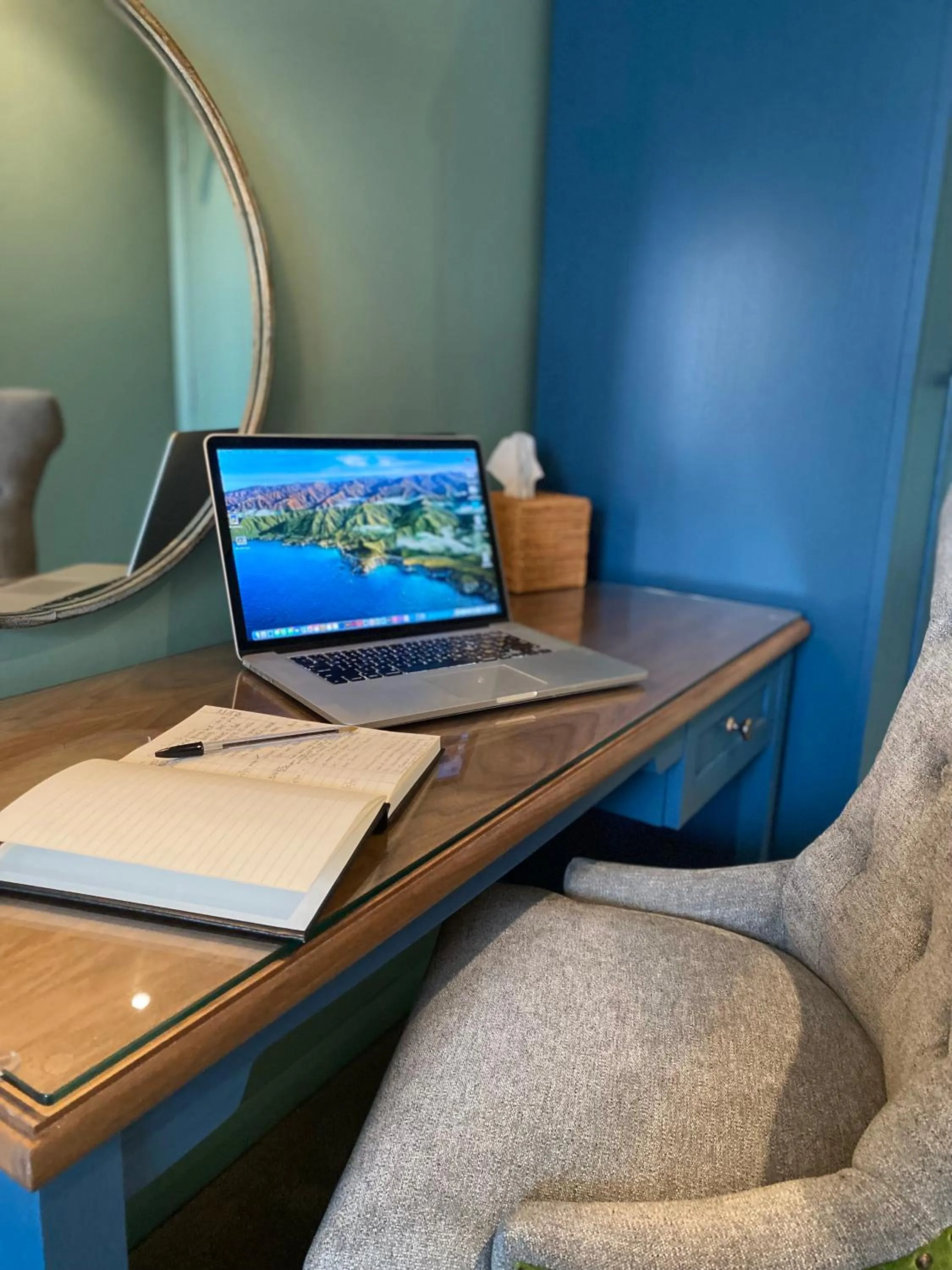 TV and multimedia in The George Hotel Easingwold