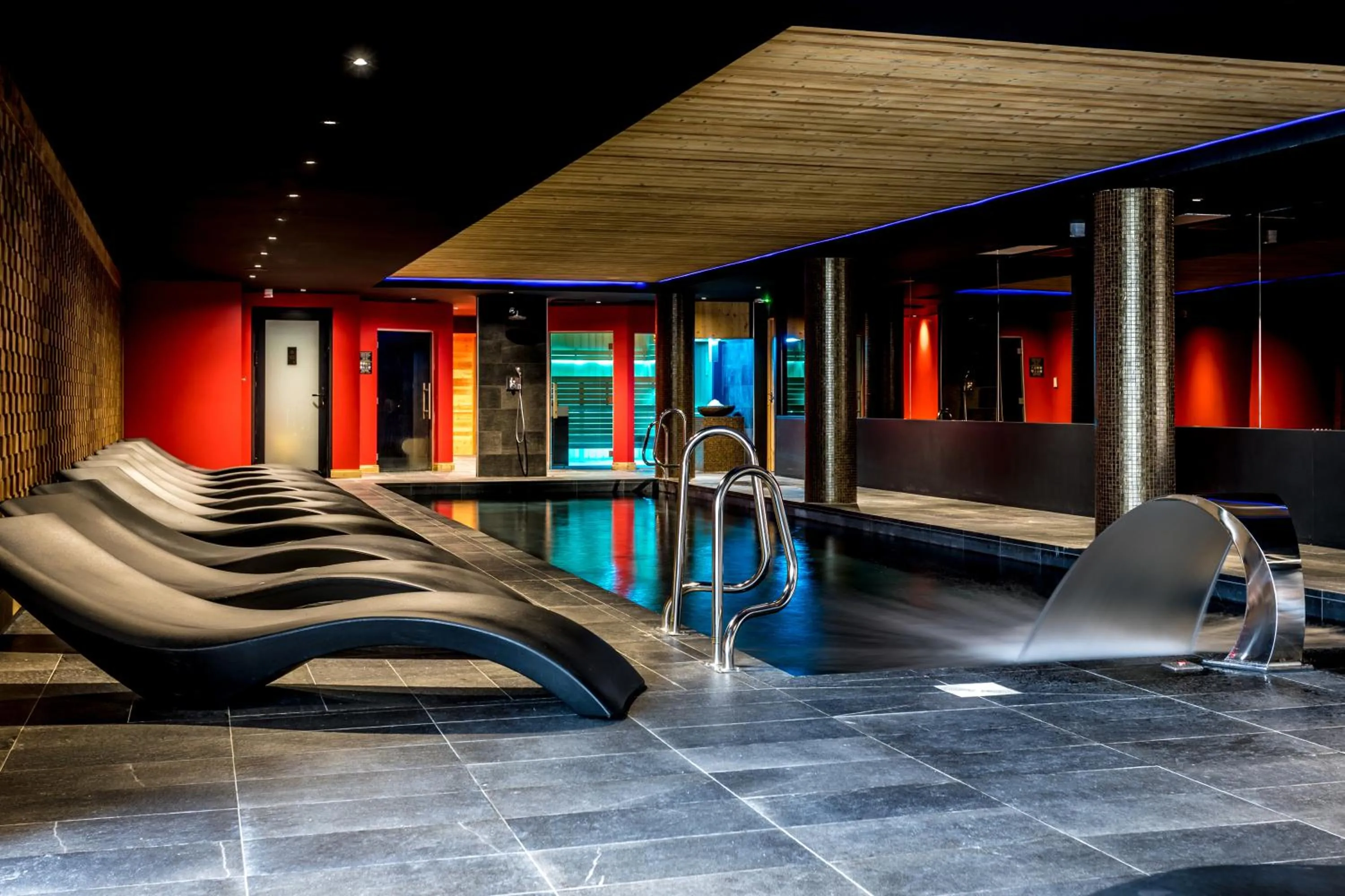 Swimming pool in Hôtel Daria-I Nor by Les Etincelles