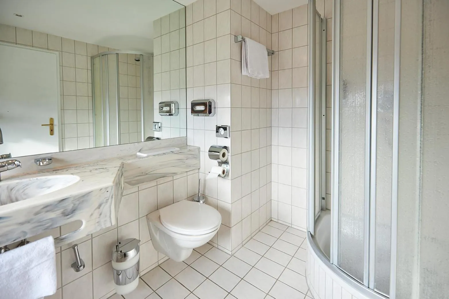 Bathroom in ERCK- Hotel & Gastronomie