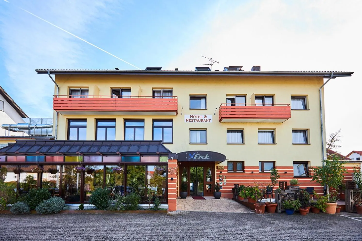 Property building in ERCK- Hotel & Gastronomie