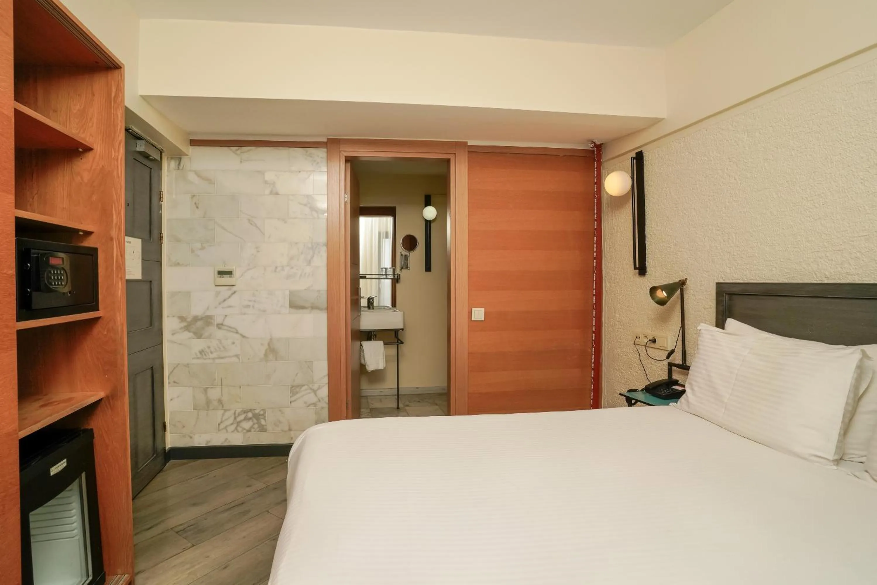Toilet, Bed in Faros Hotel Taksim-Special Category