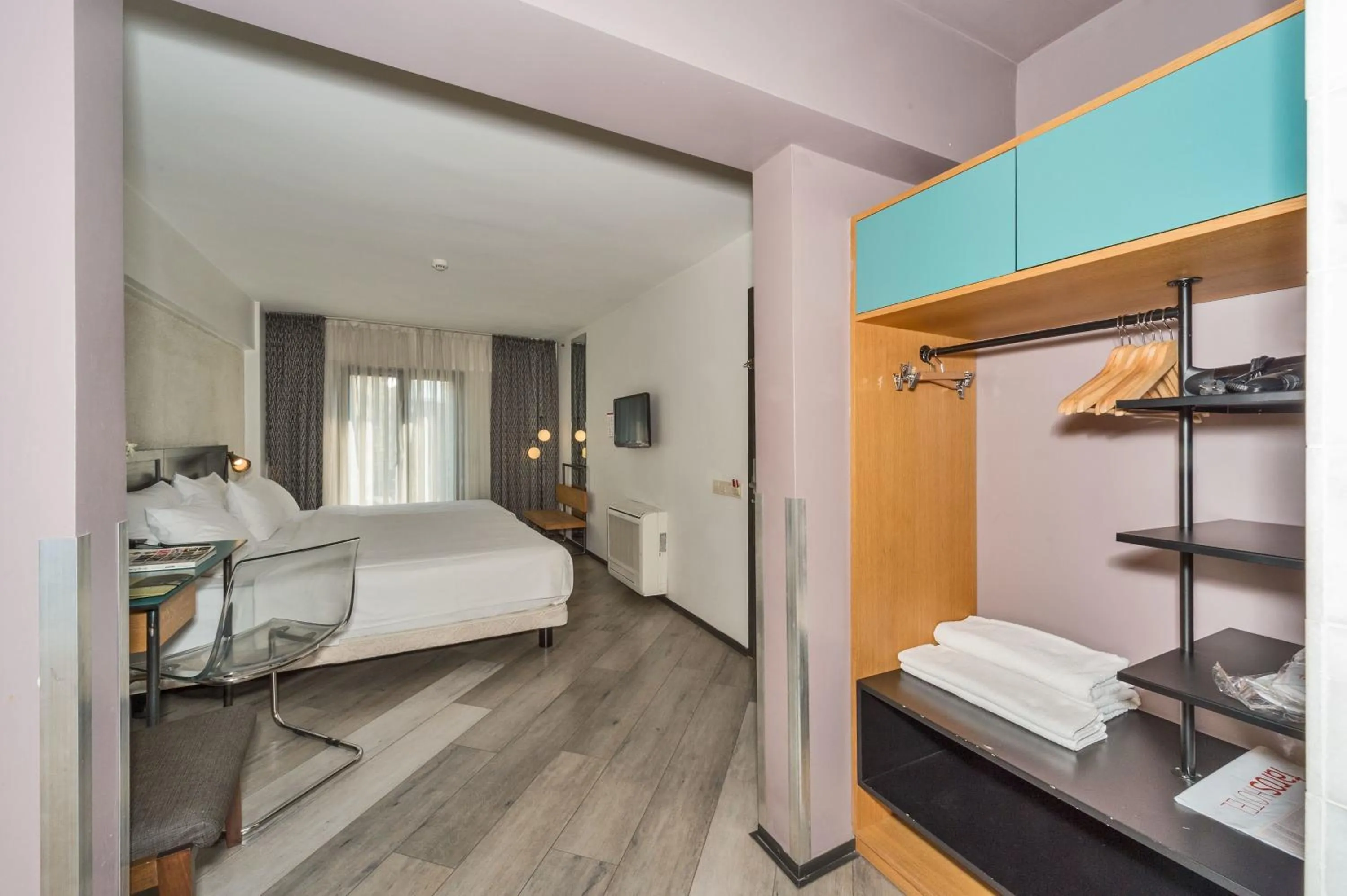 Photo of the whole room, Bed in Faros Hotel Taksim-Special Category