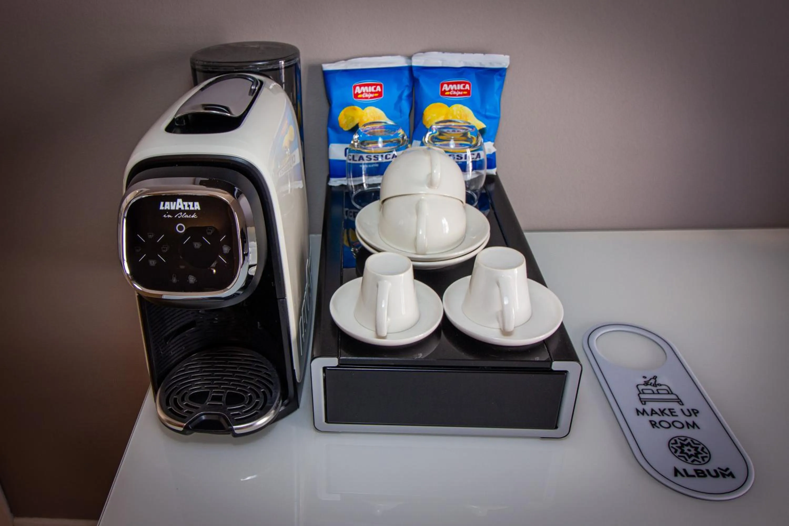 Coffee/tea facilities in Album Boutique Rooms