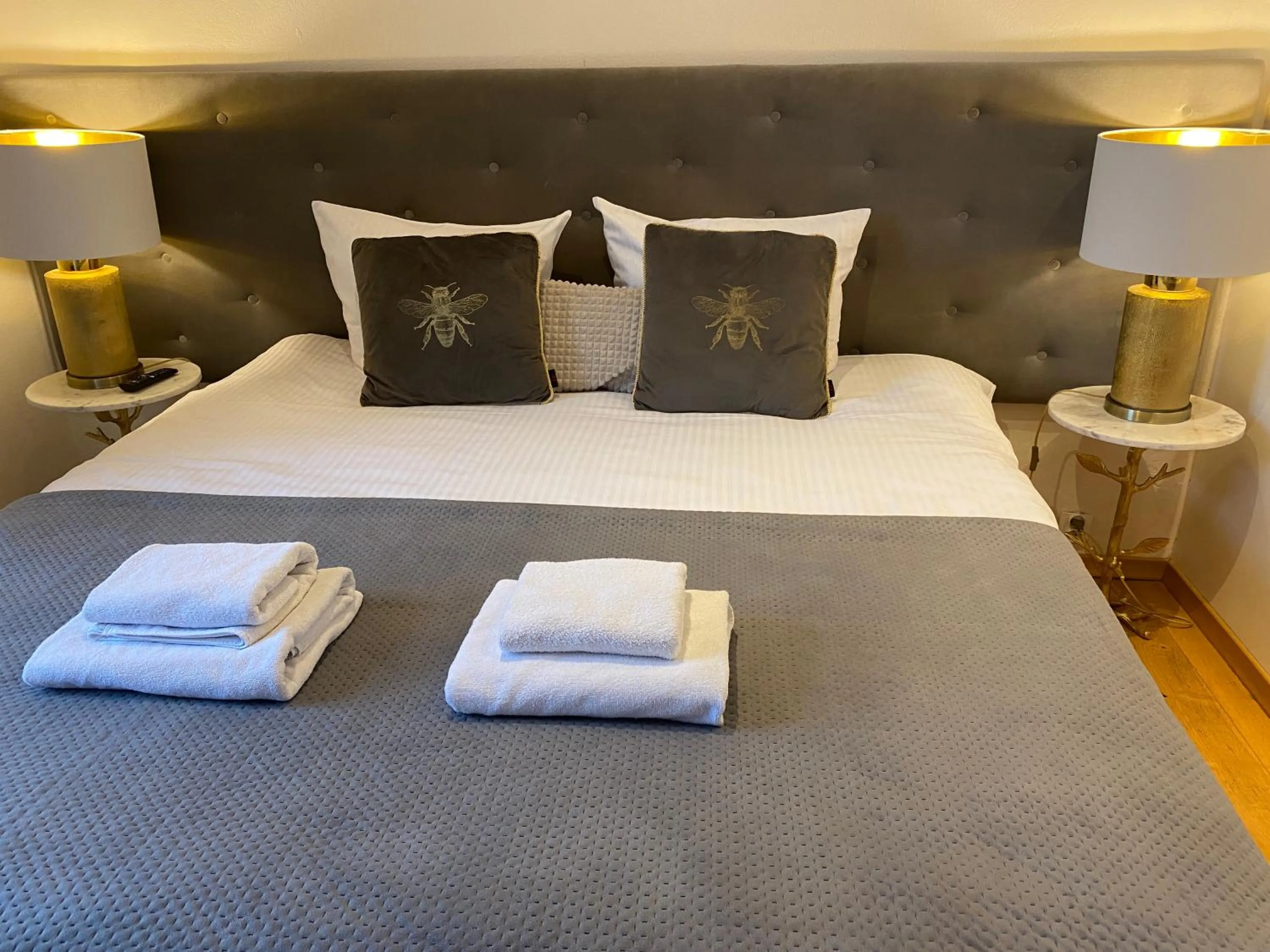 Bed in Dali ApartHOTEL